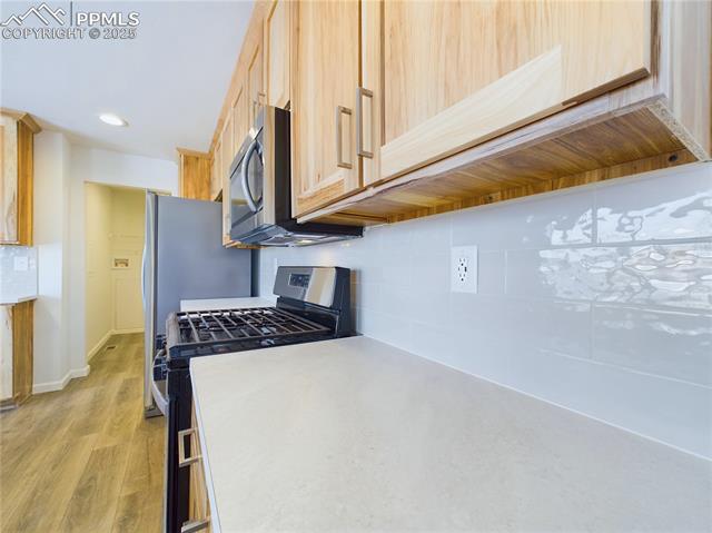 138 E Kipling Drive