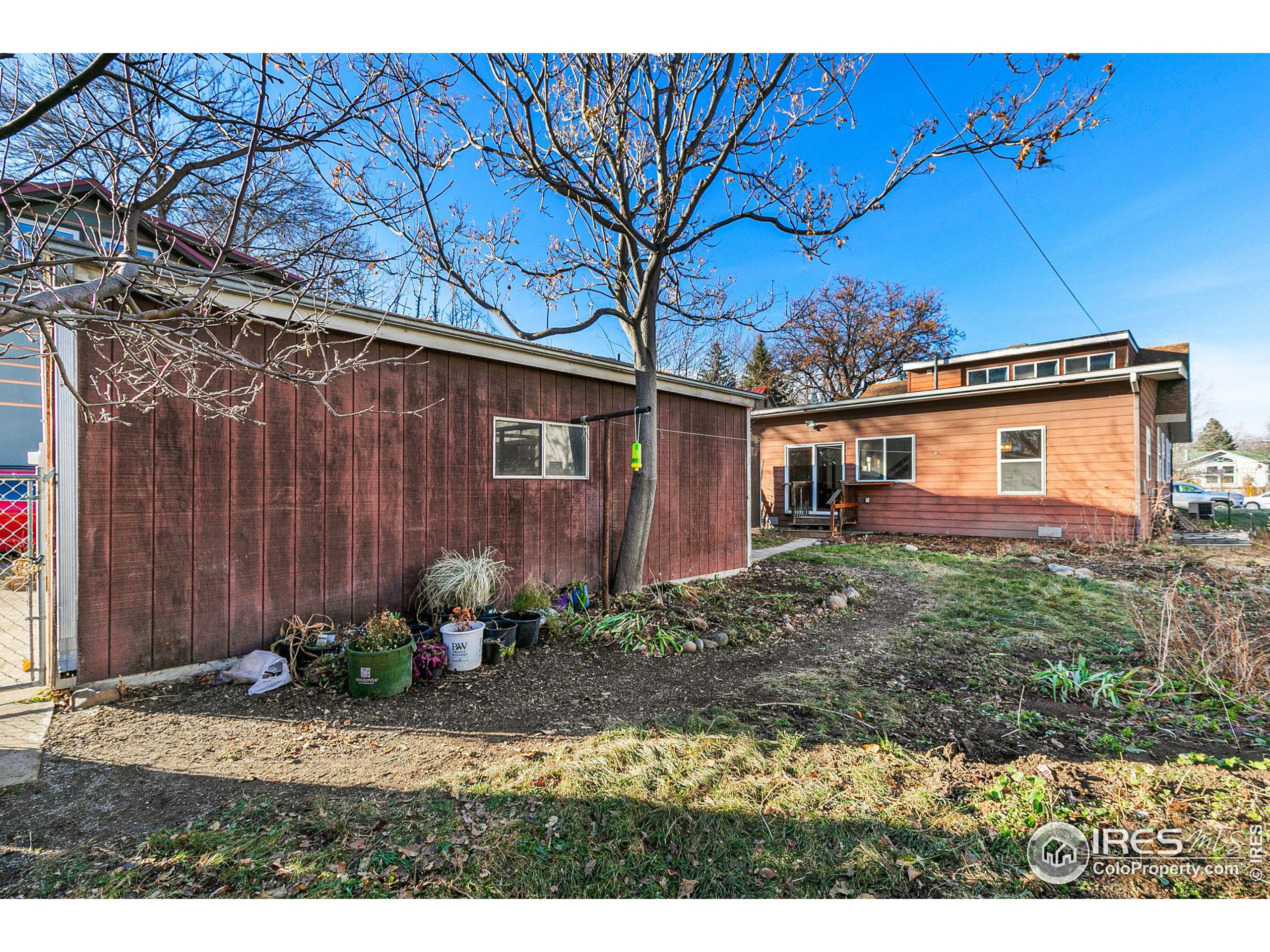 2644 Mapleton Ave