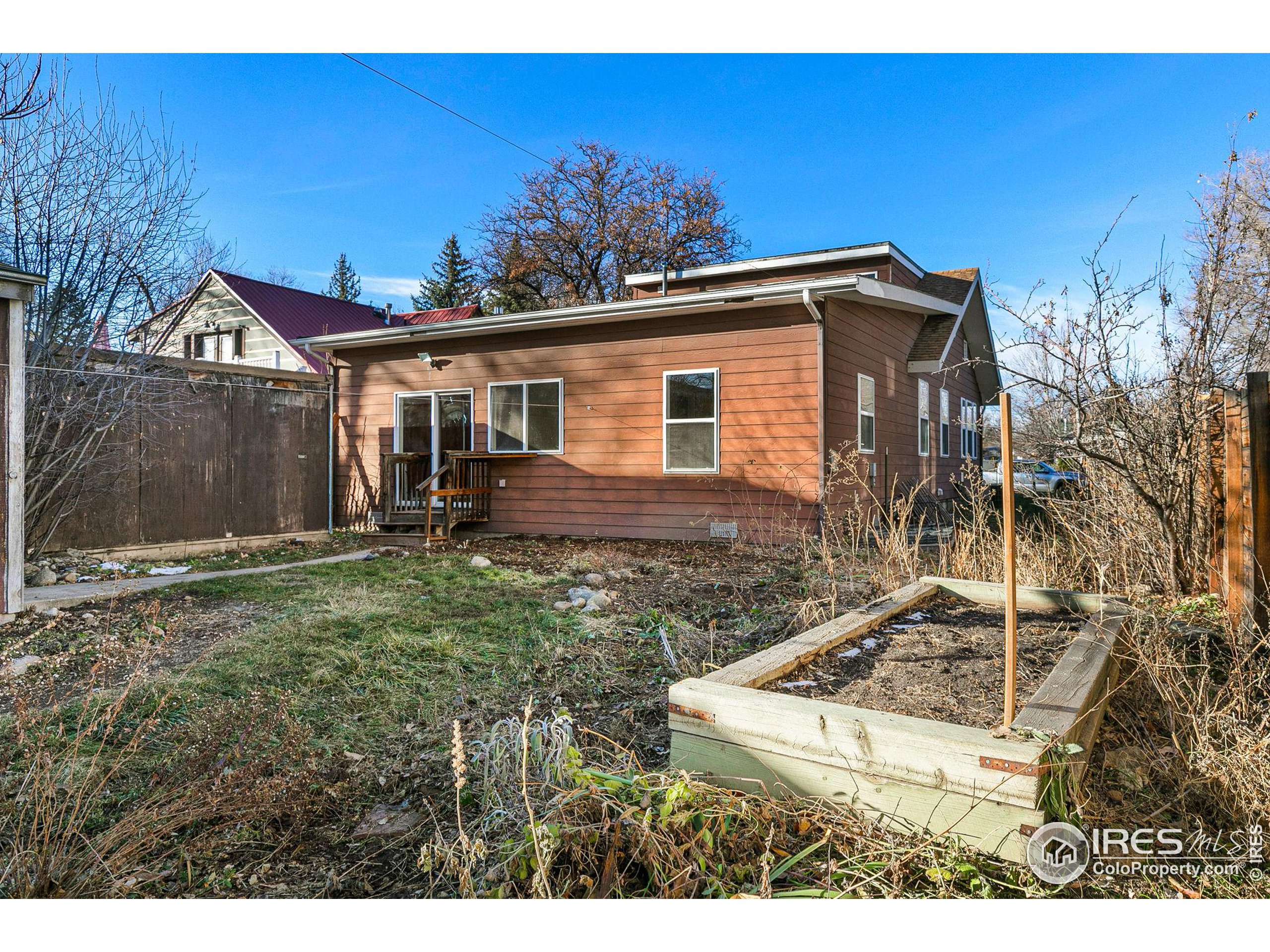 2644 Mapleton Ave