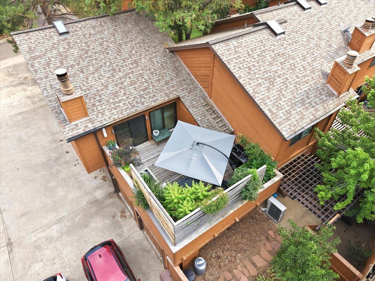 2695 Juniper Ave