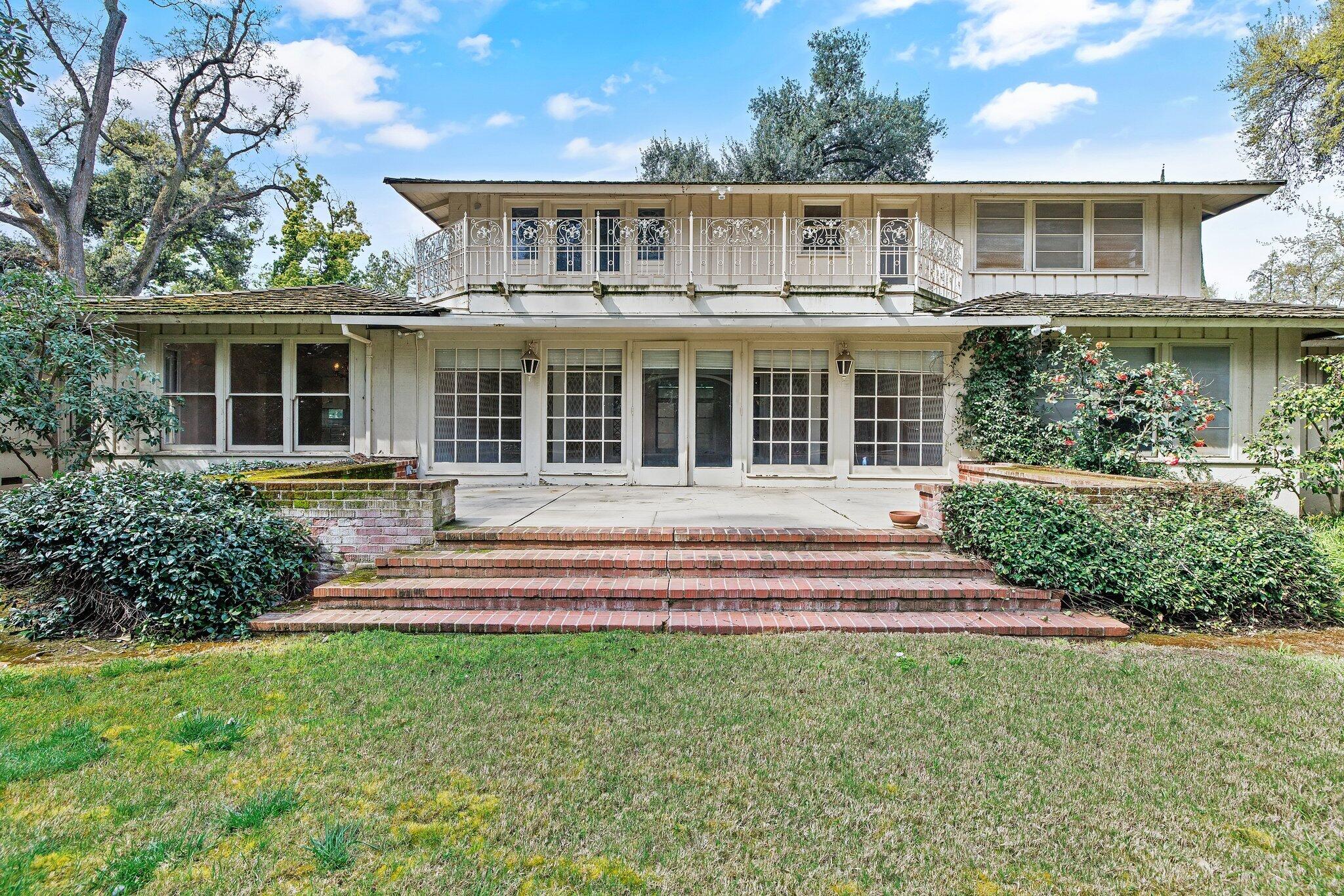 2503 W Green Acres Drive