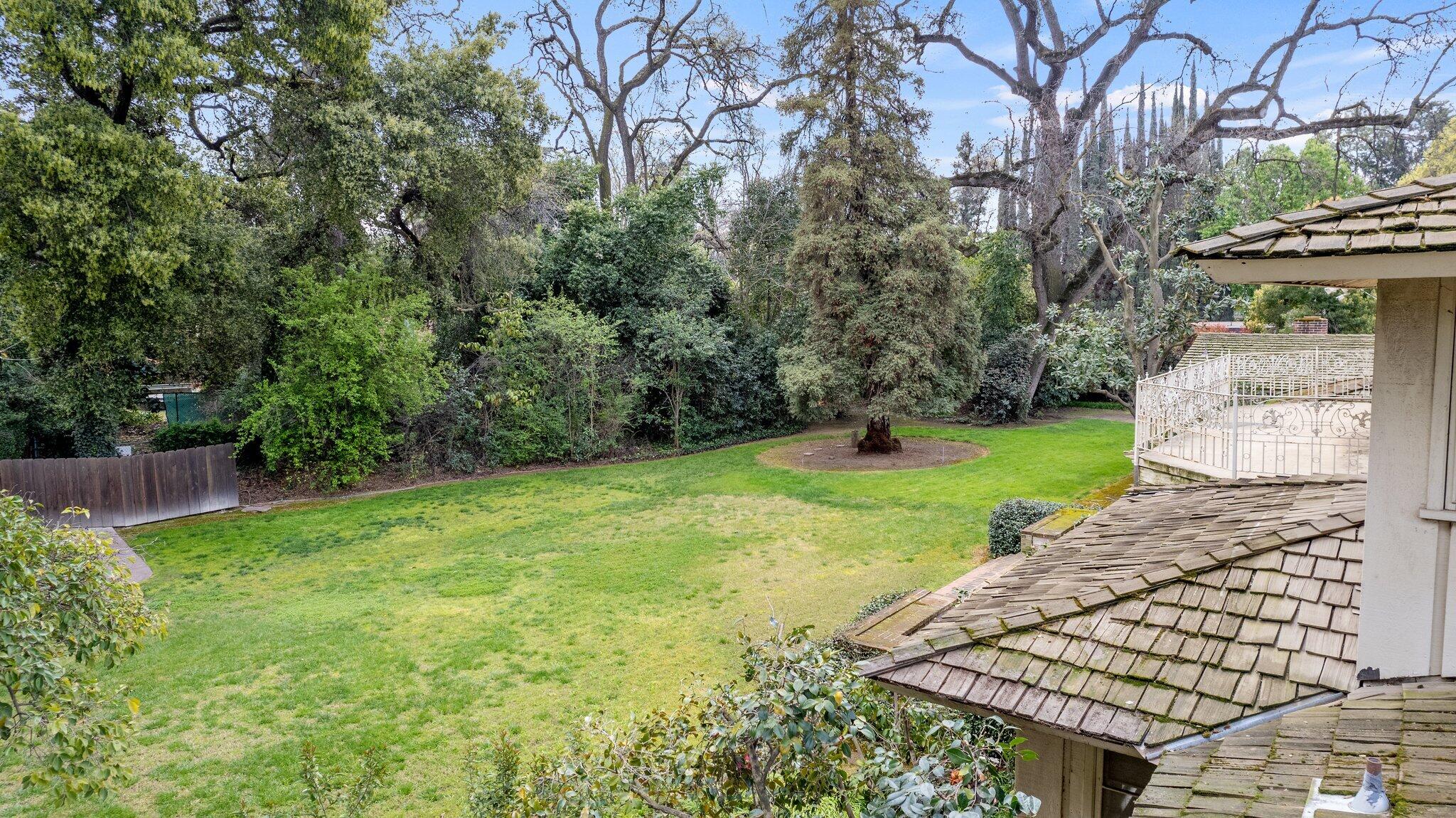 2503 W Green Acres Drive