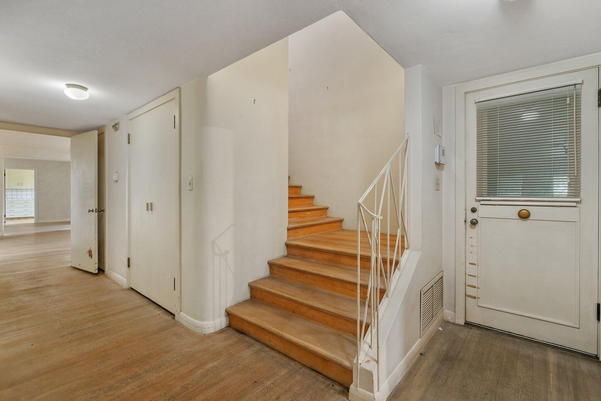2503 W Green Acres Drive