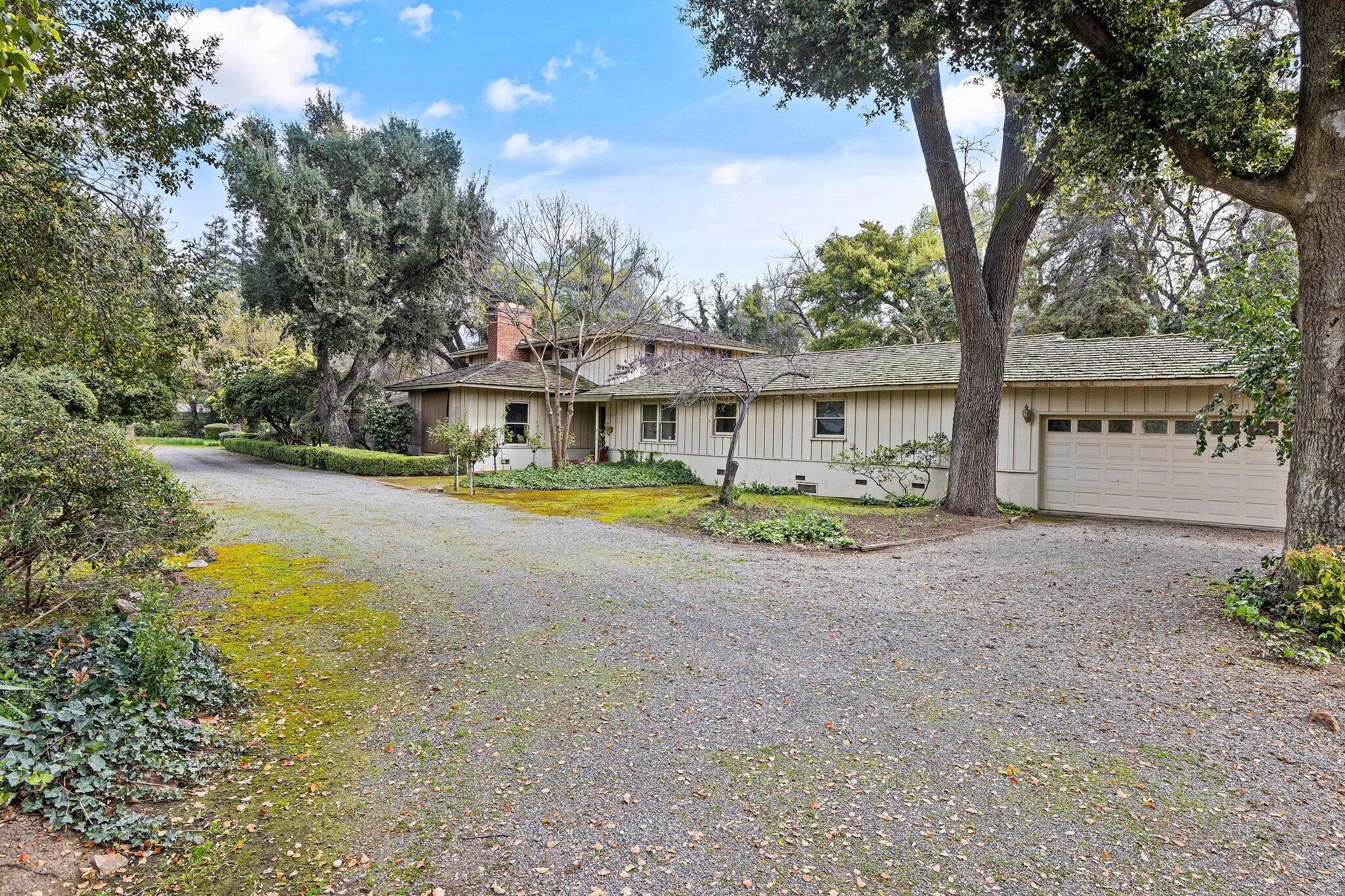 2503 W Green Acres Drive