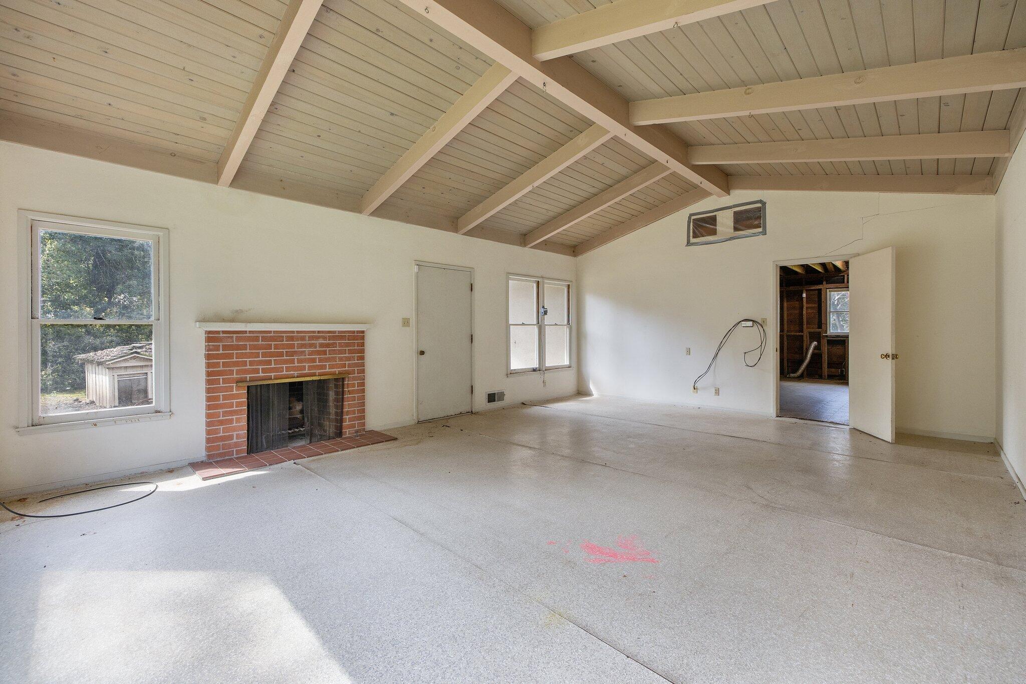 2503 W Green Acres Drive