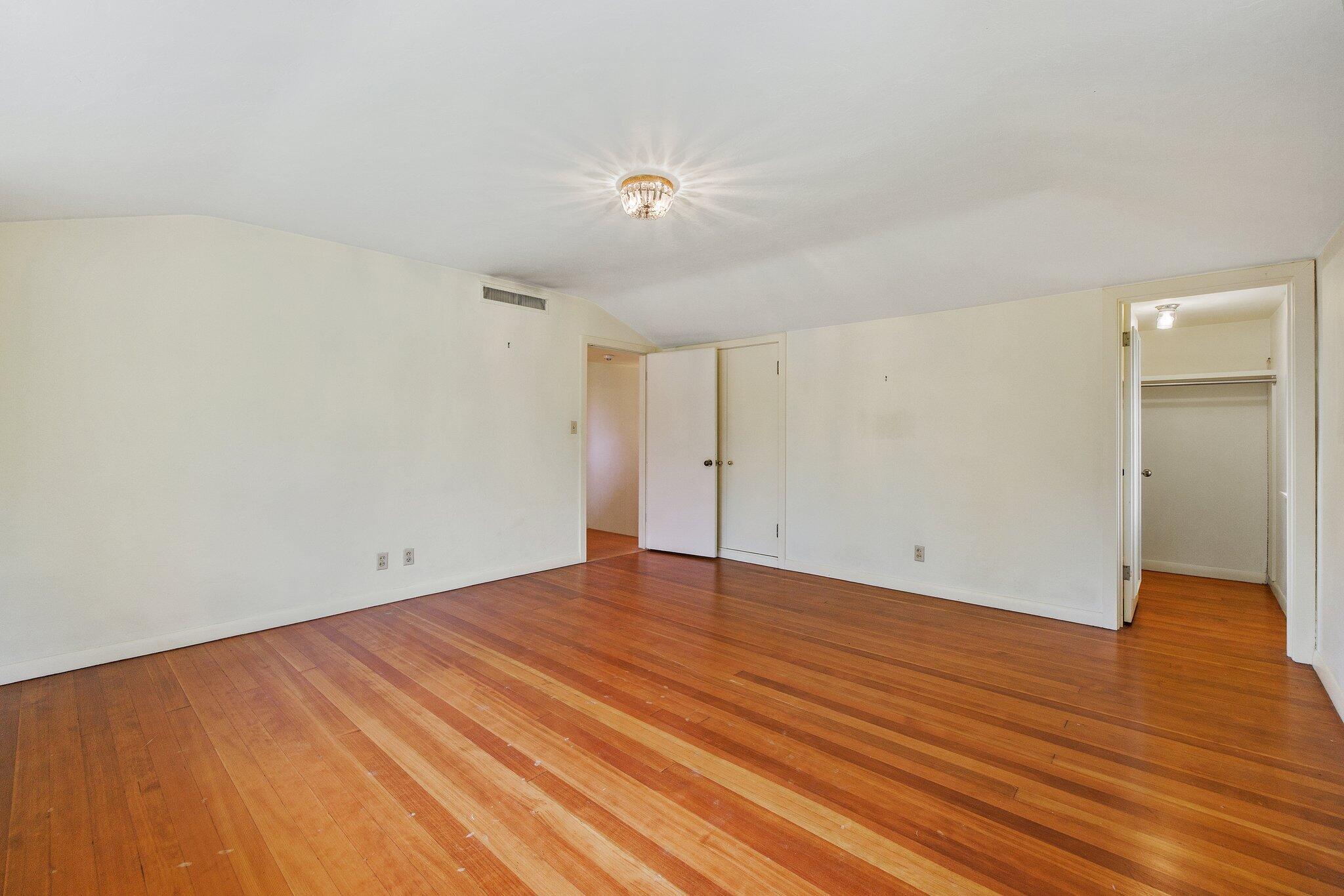 2503 W Green Acres Drive