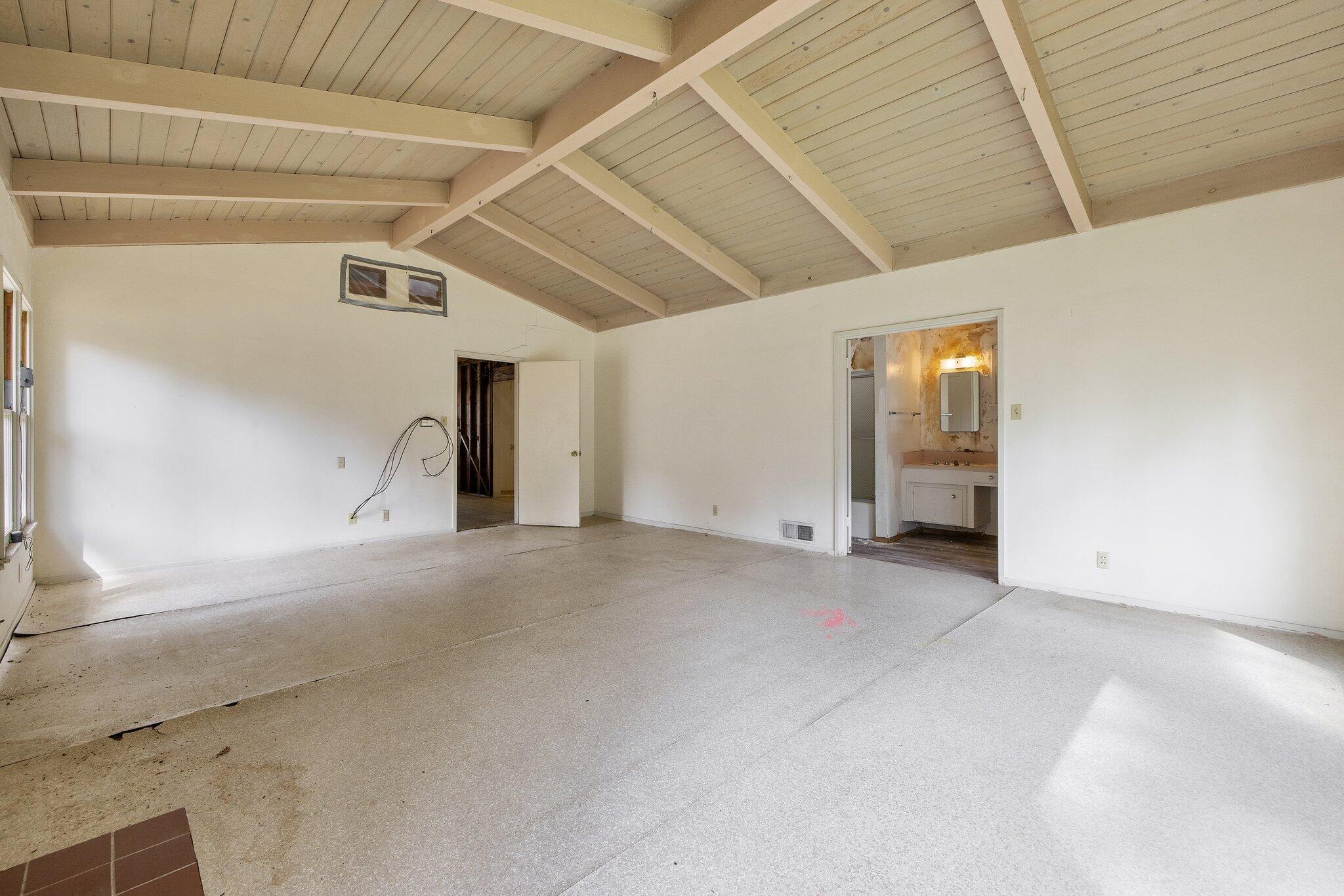 2503 W Green Acres Drive