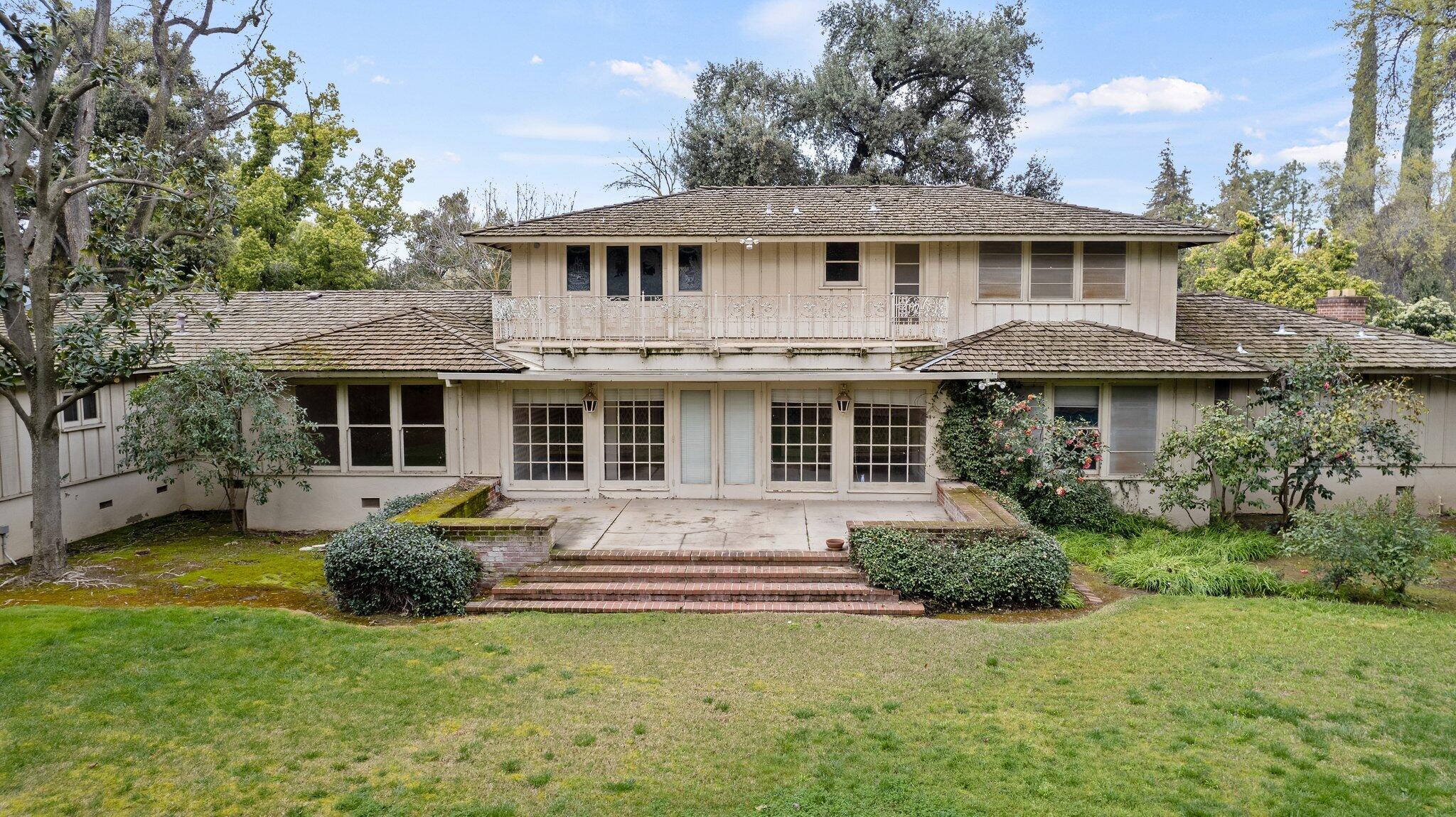 2503 W Green Acres Drive