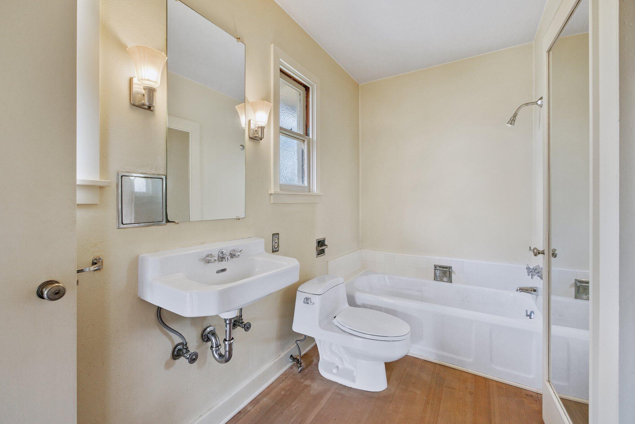 2503 W Green Acres Drive