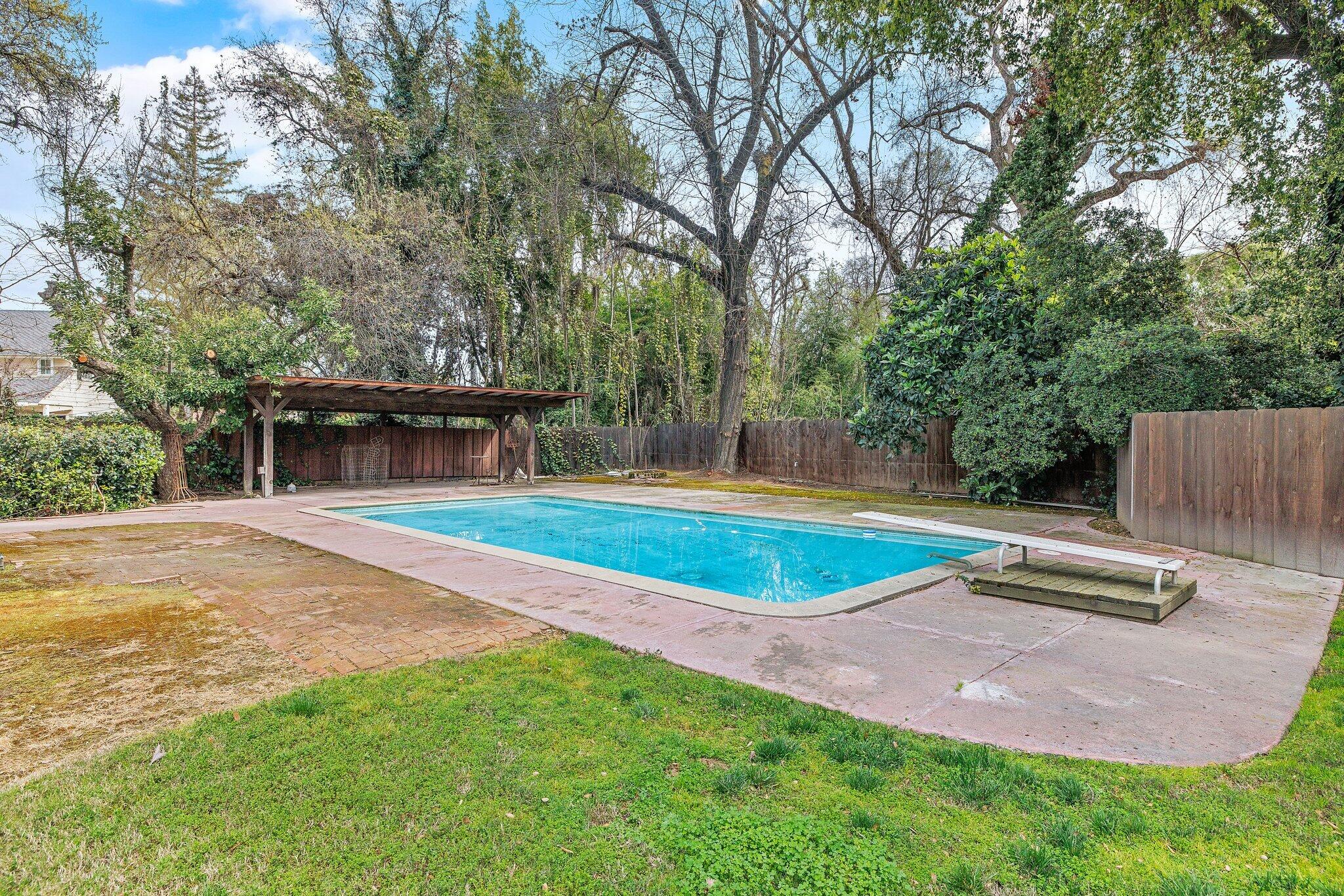 2503 W Green Acres Drive