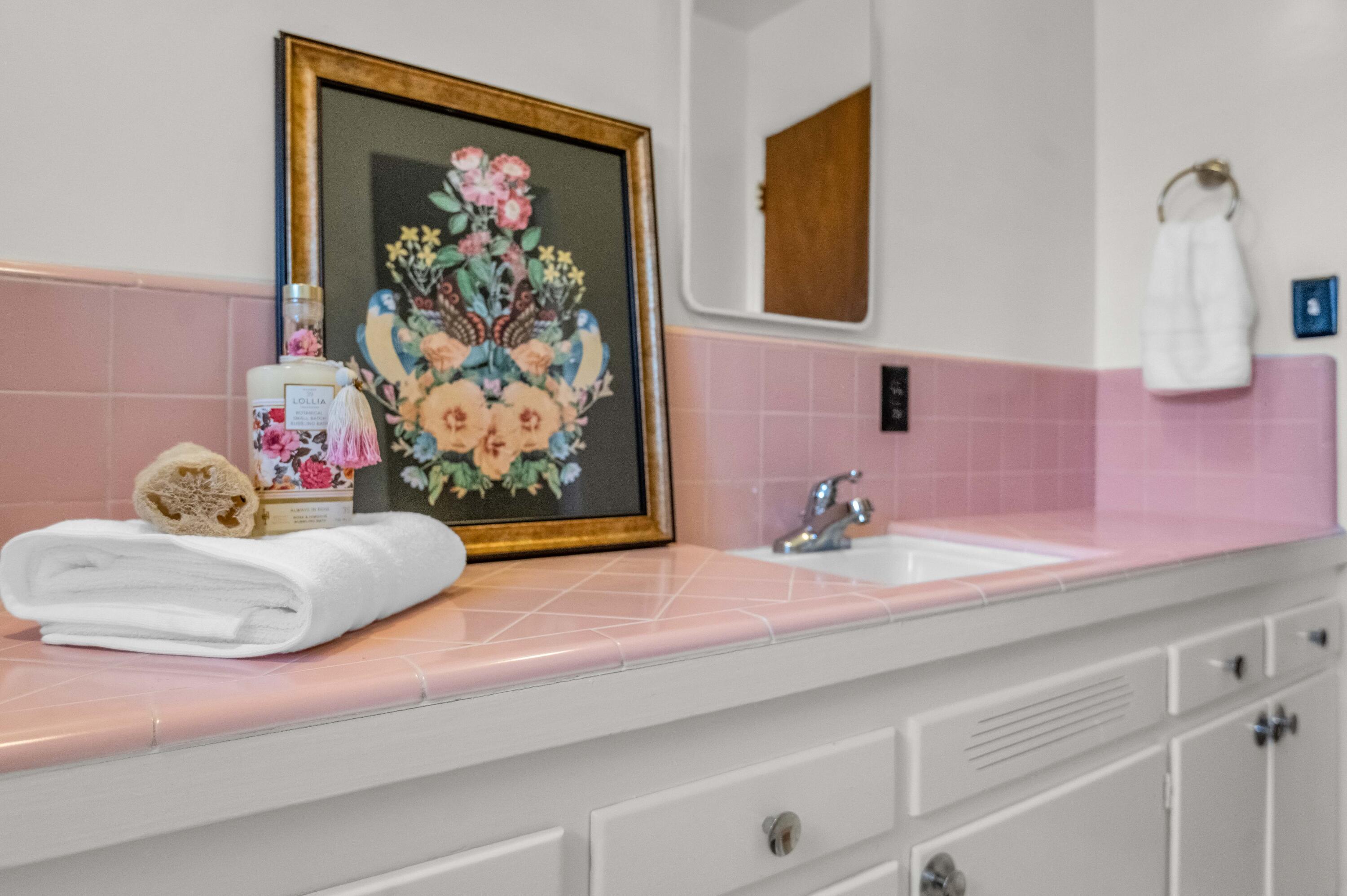 1016 E Kaweah Avenue