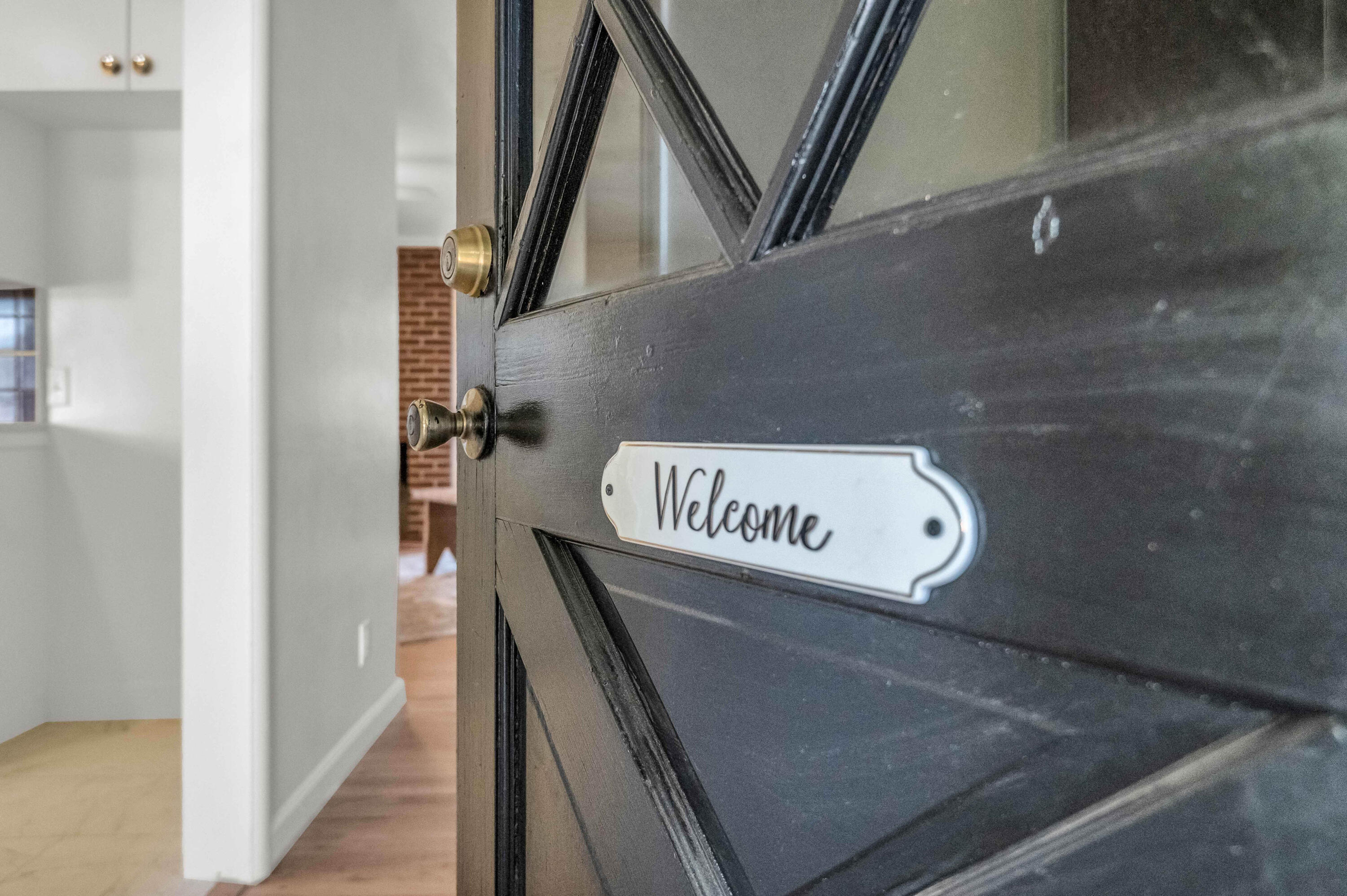 1016 E Kaweah Avenue