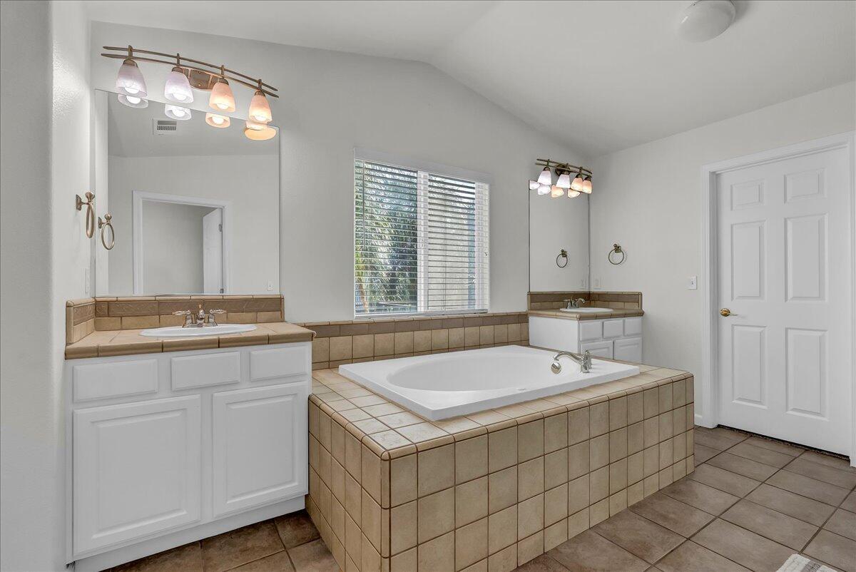 3431 W Taylor Court