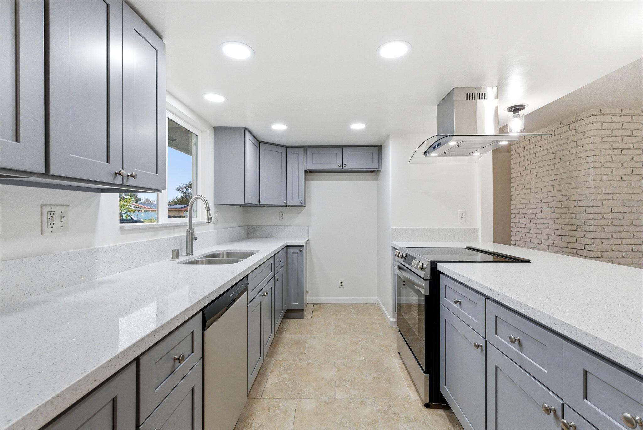 179 W Hazelwood Place