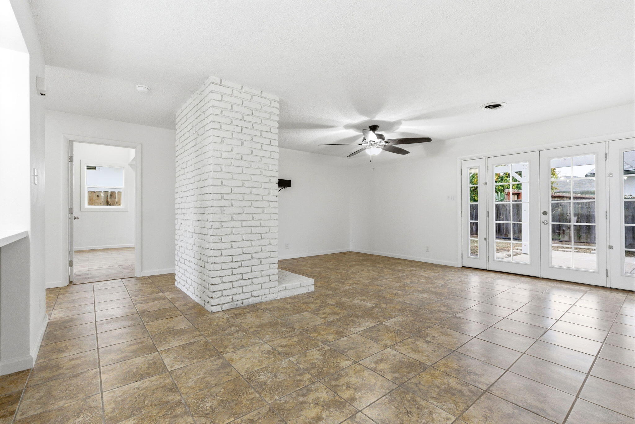 179 W Hazelwood Place