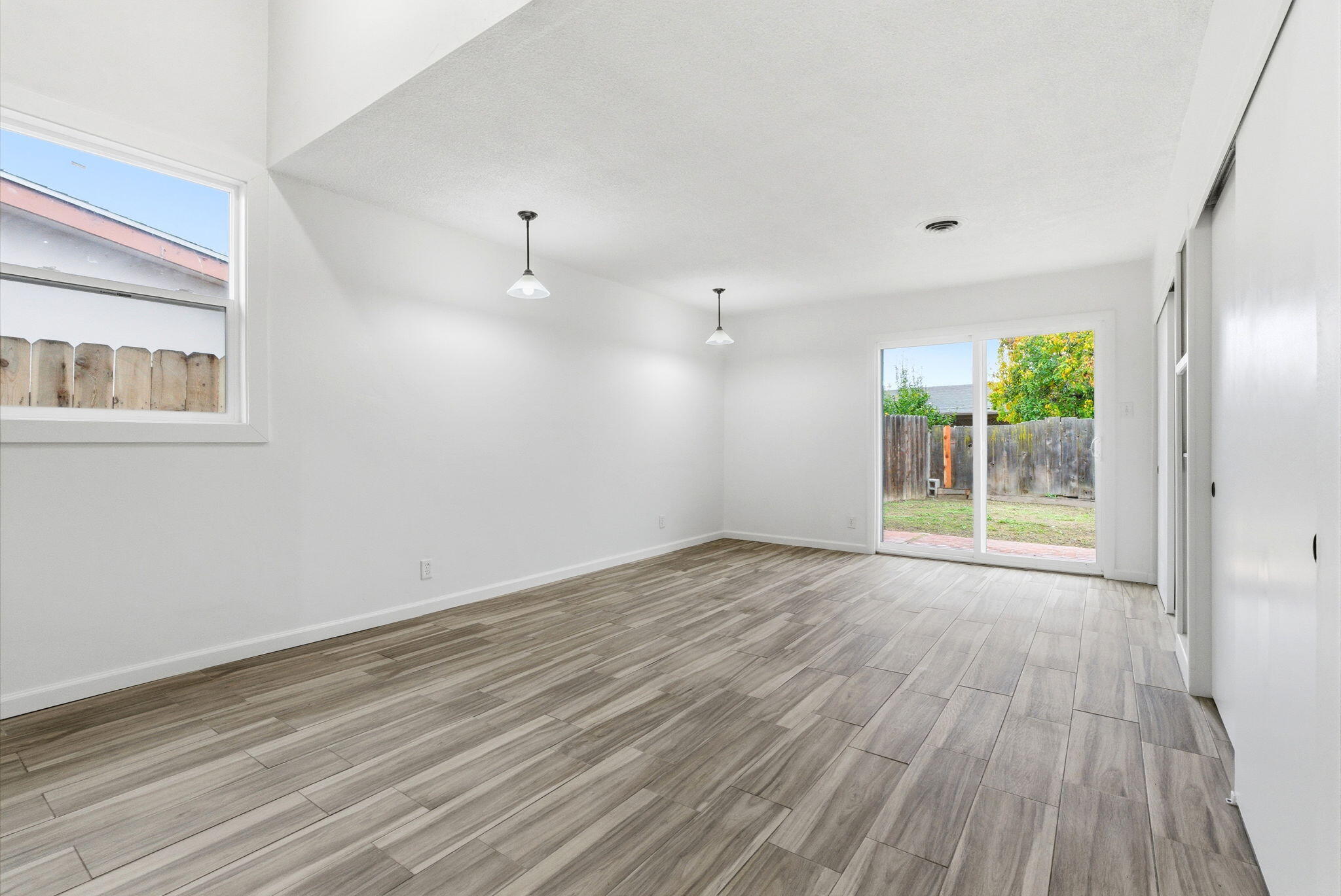 179 W Hazelwood Place