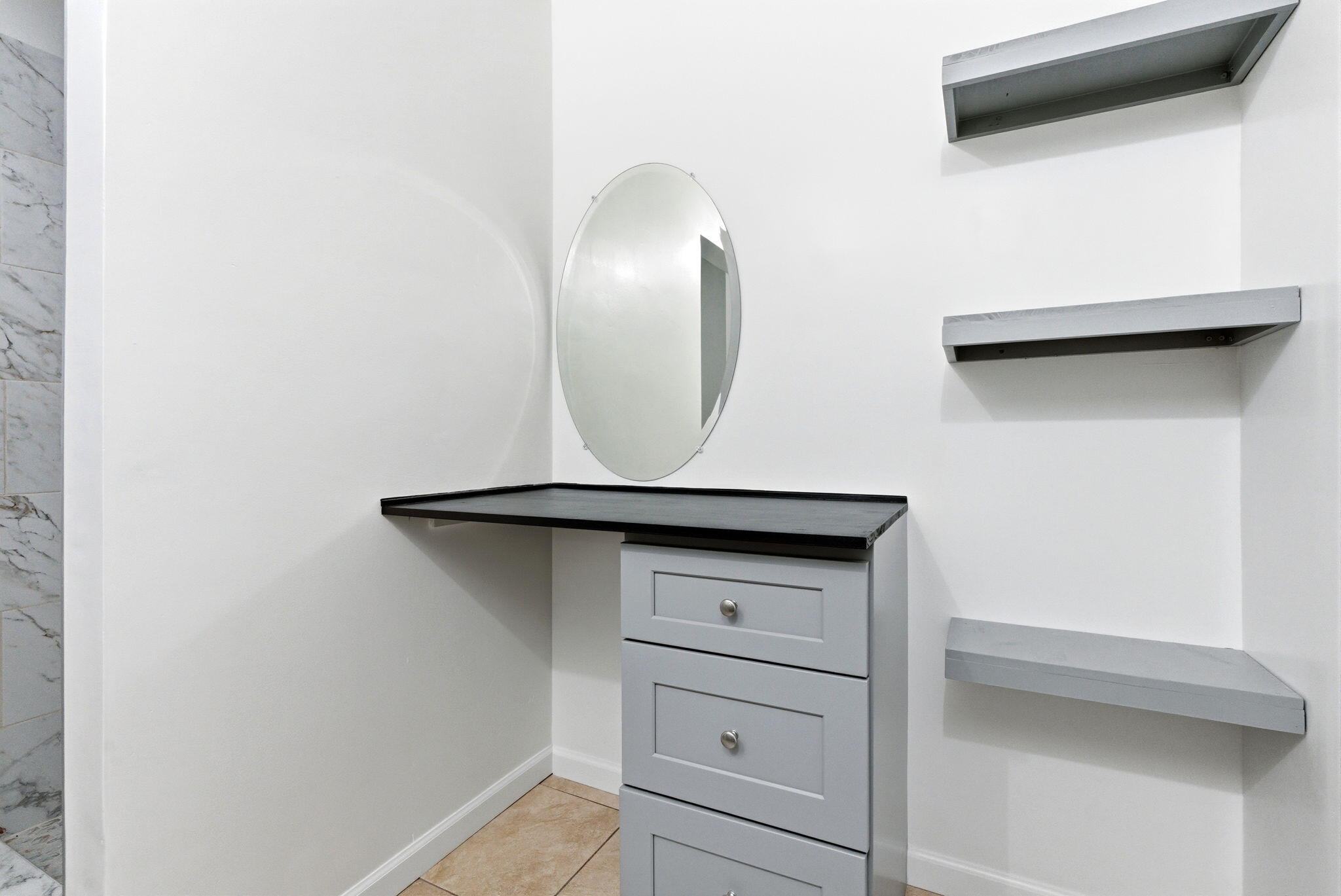 179 W Hazelwood Place