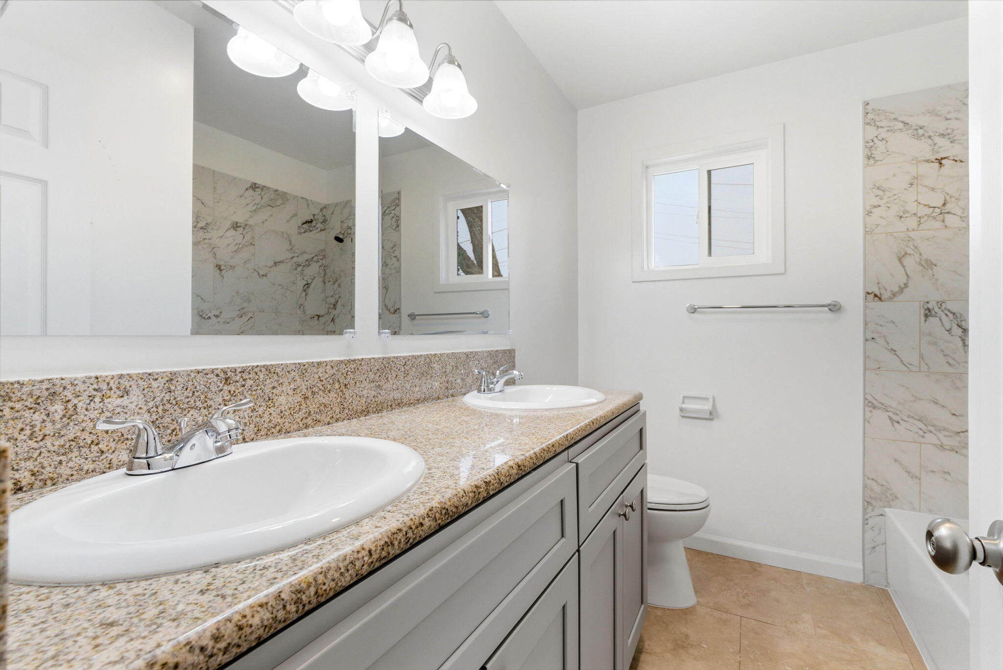 179 W Hazelwood Place