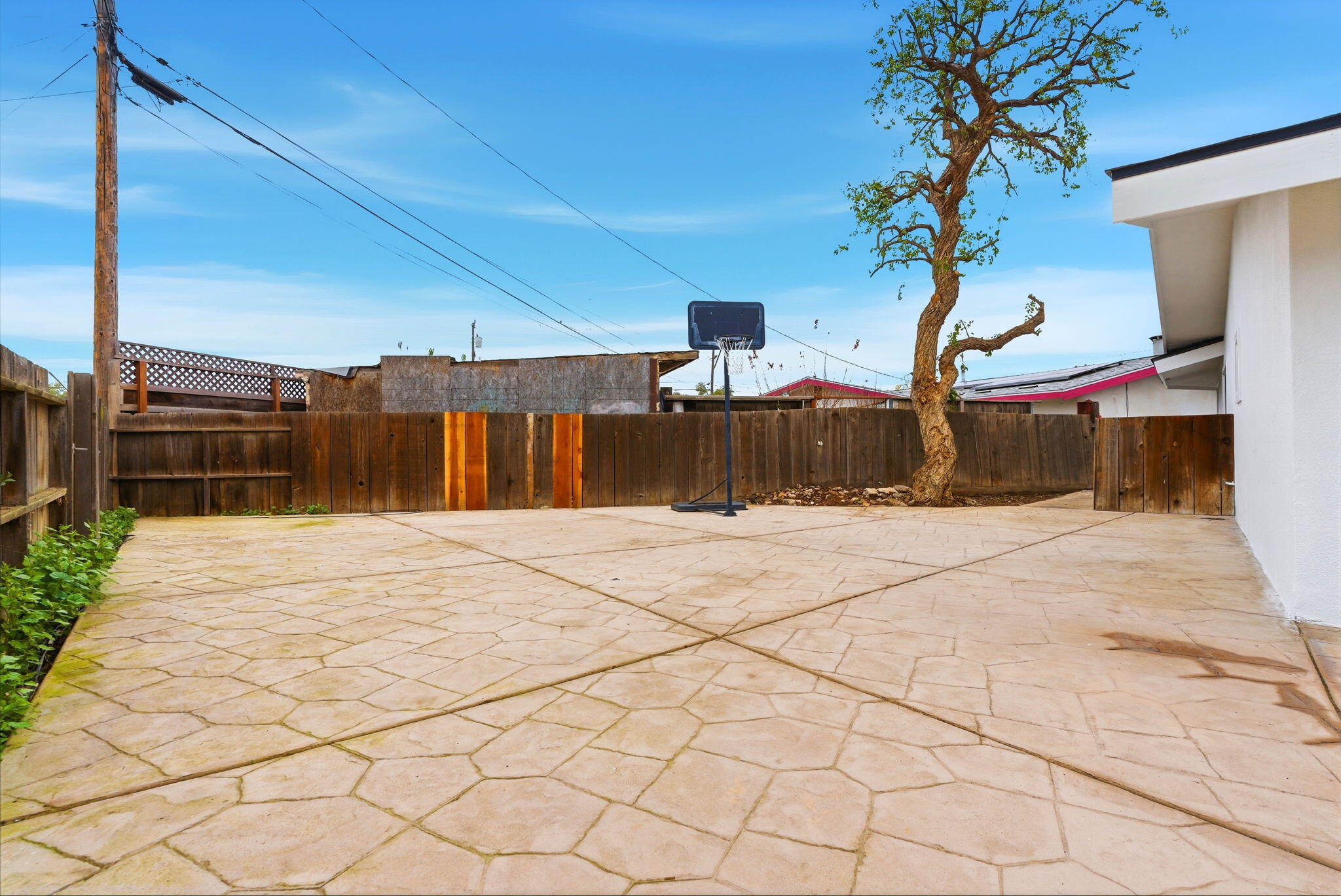 179 W Hazelwood Place