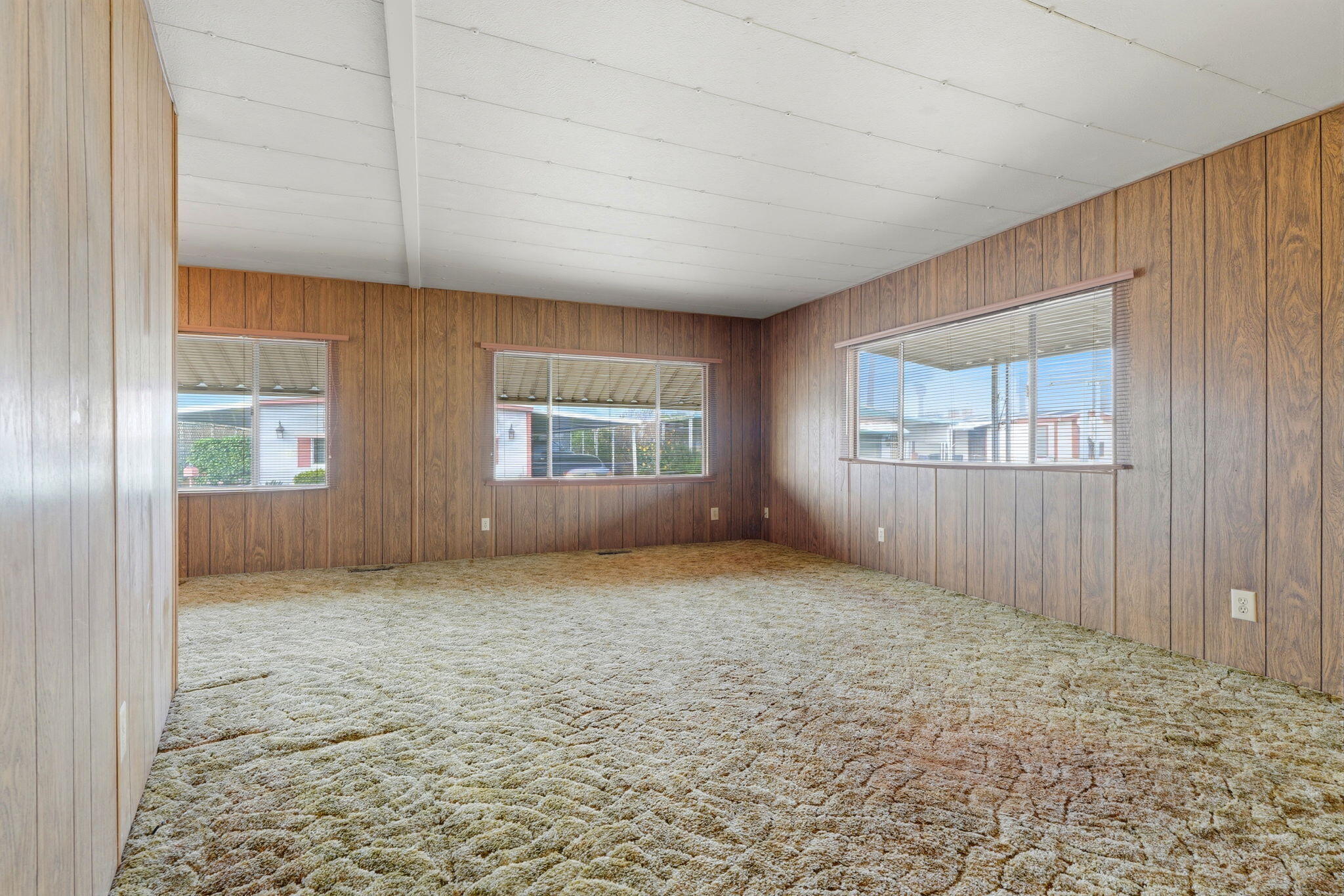 630 W Hermosa Street, Spc 6