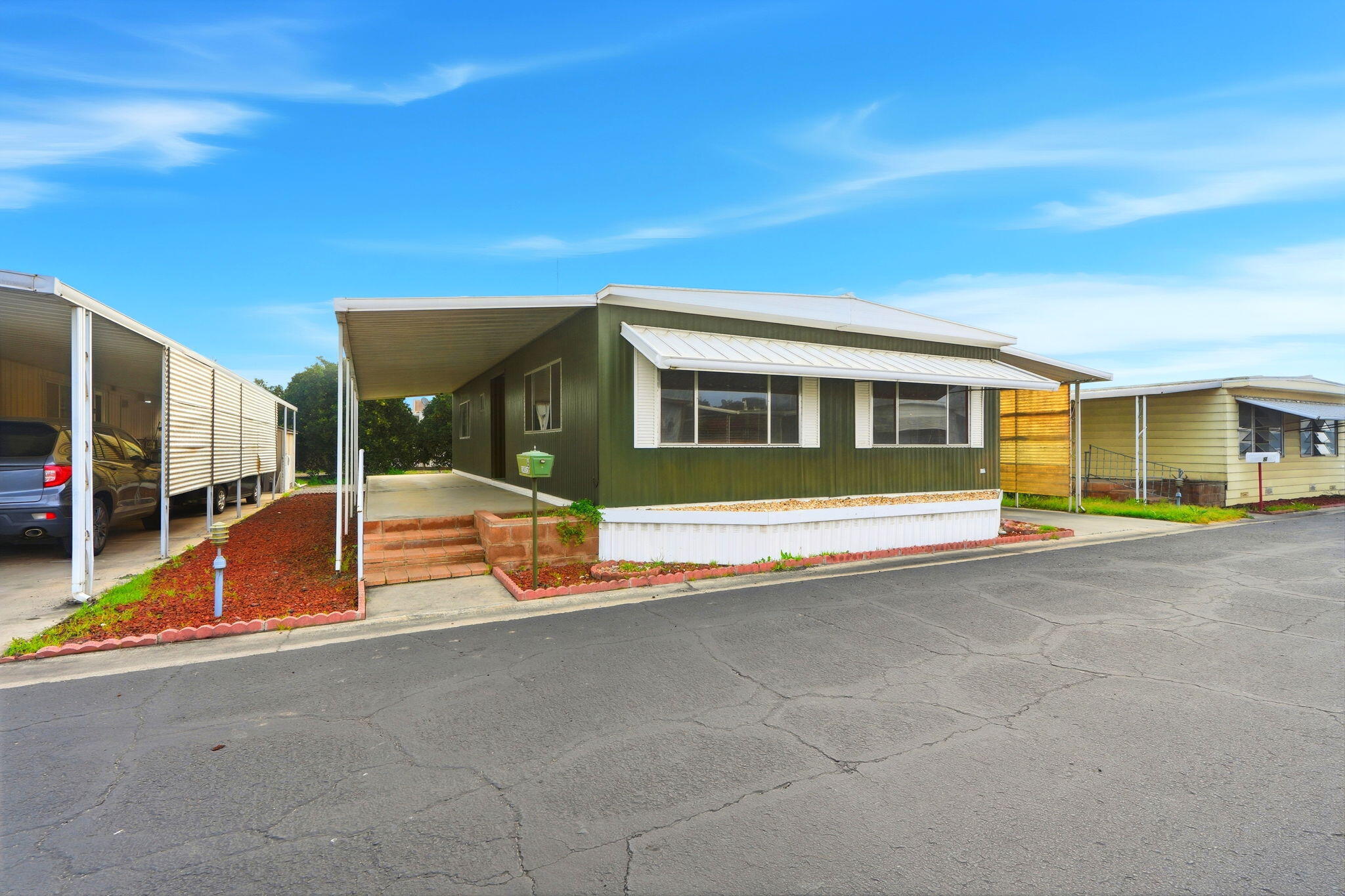 630 W Hermosa Street, Spc 6