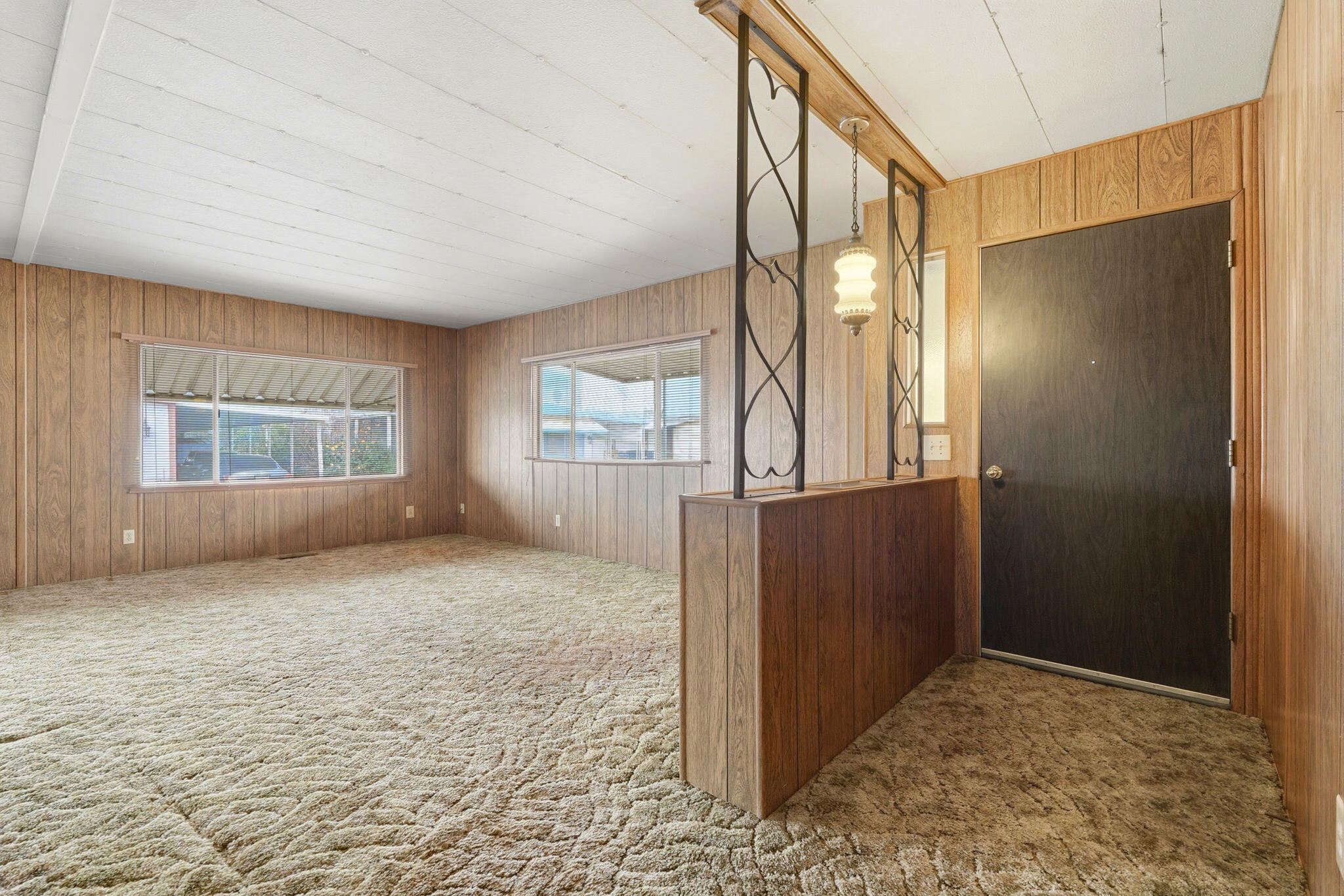 630 W Hermosa Street, Spc 6