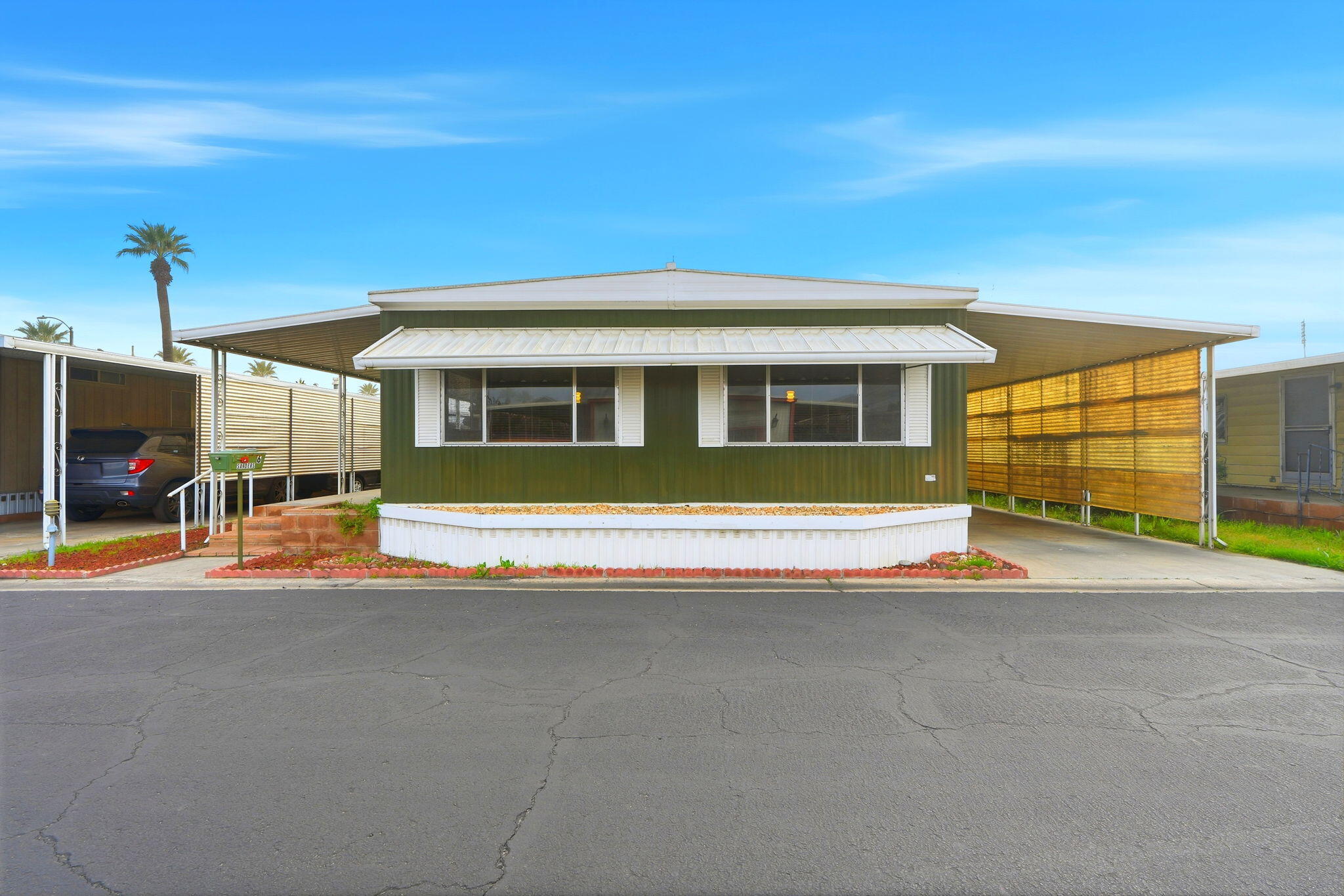 630 W Hermosa Street, Spc 6