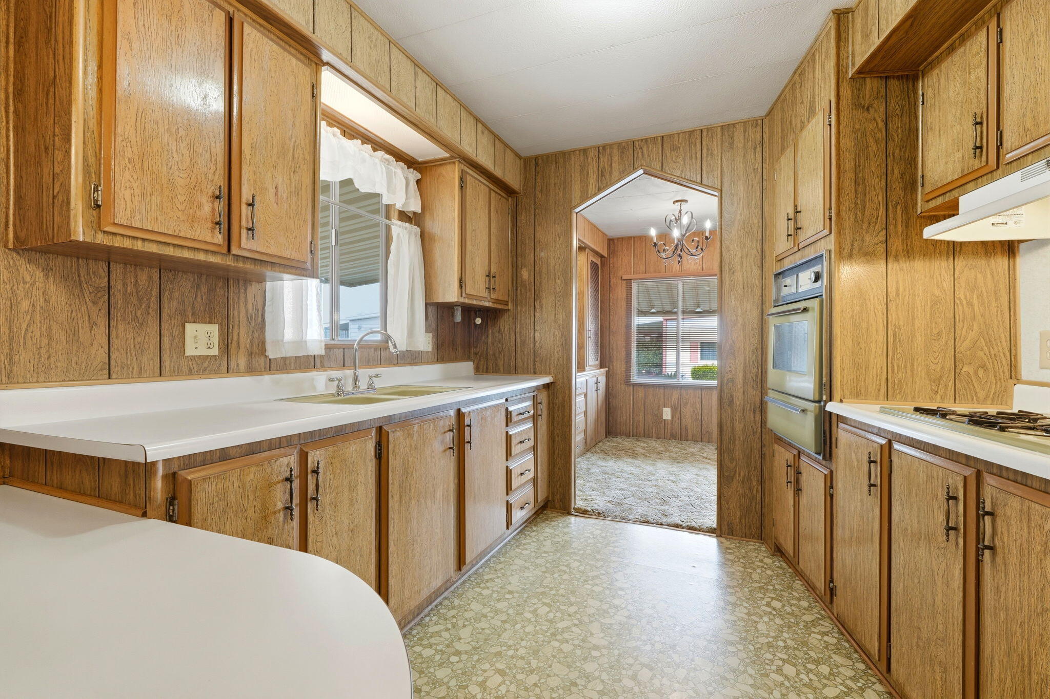 630 W Hermosa Street, Spc 6