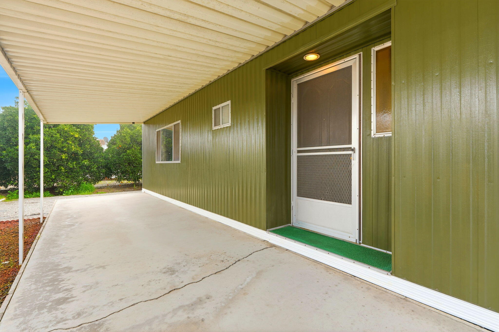 630 W Hermosa Street, Spc 6