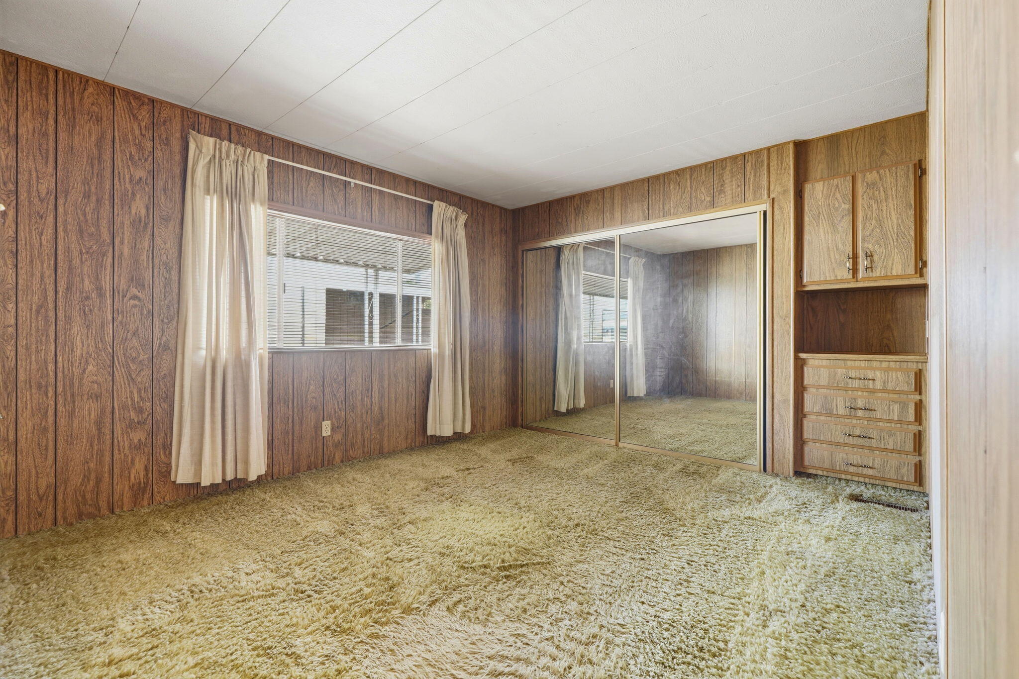 630 W Hermosa Street, Spc 6