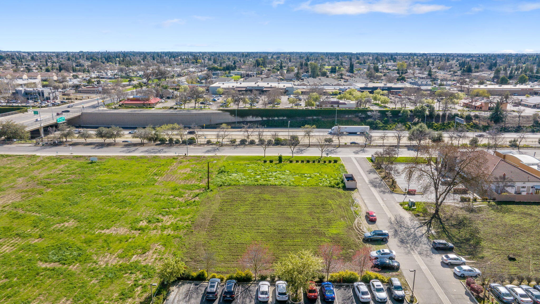 4232 W Mineral King Avenue