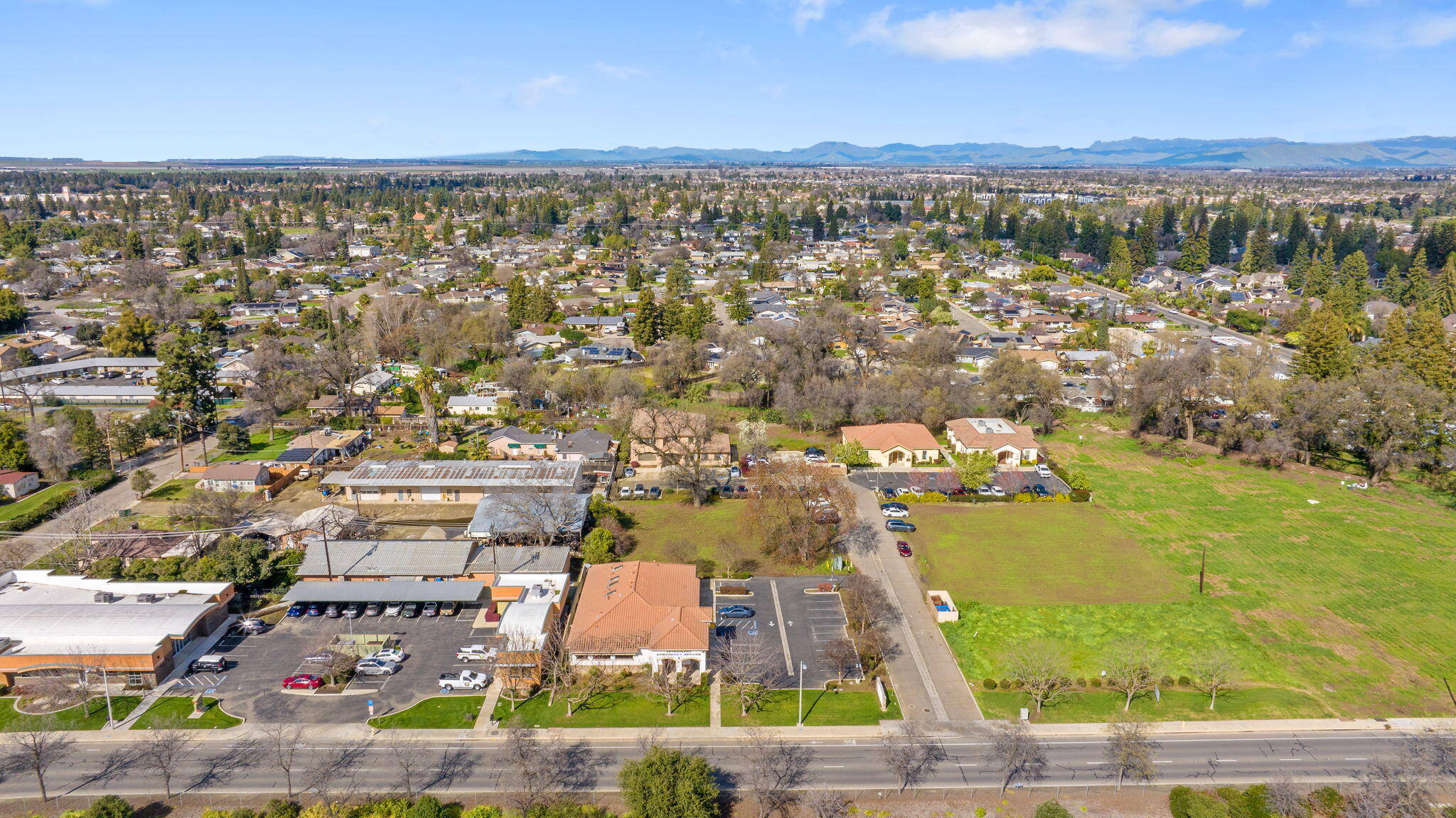 4242 W Mineral King Avenue