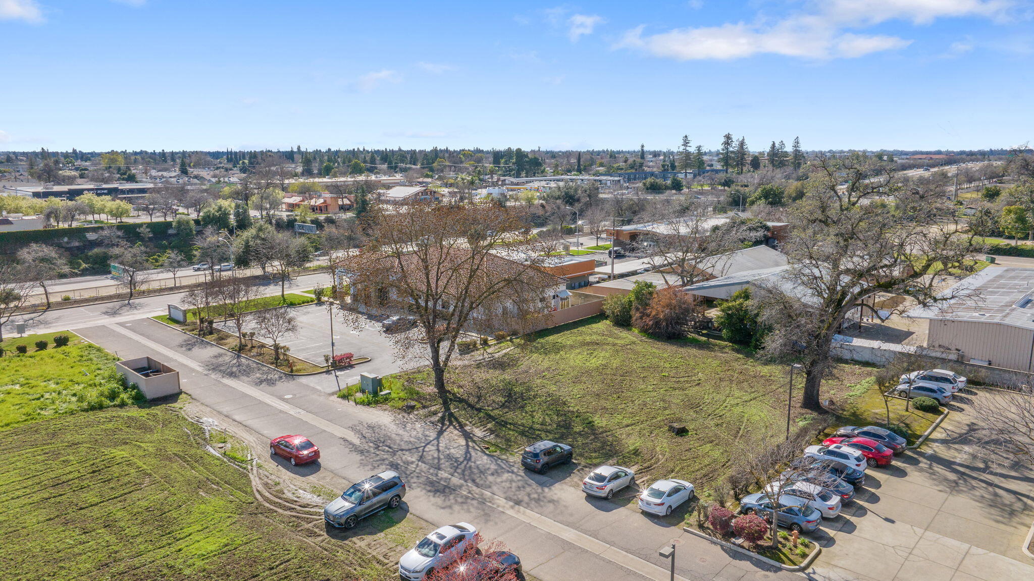 4242 W Mineral King Avenue