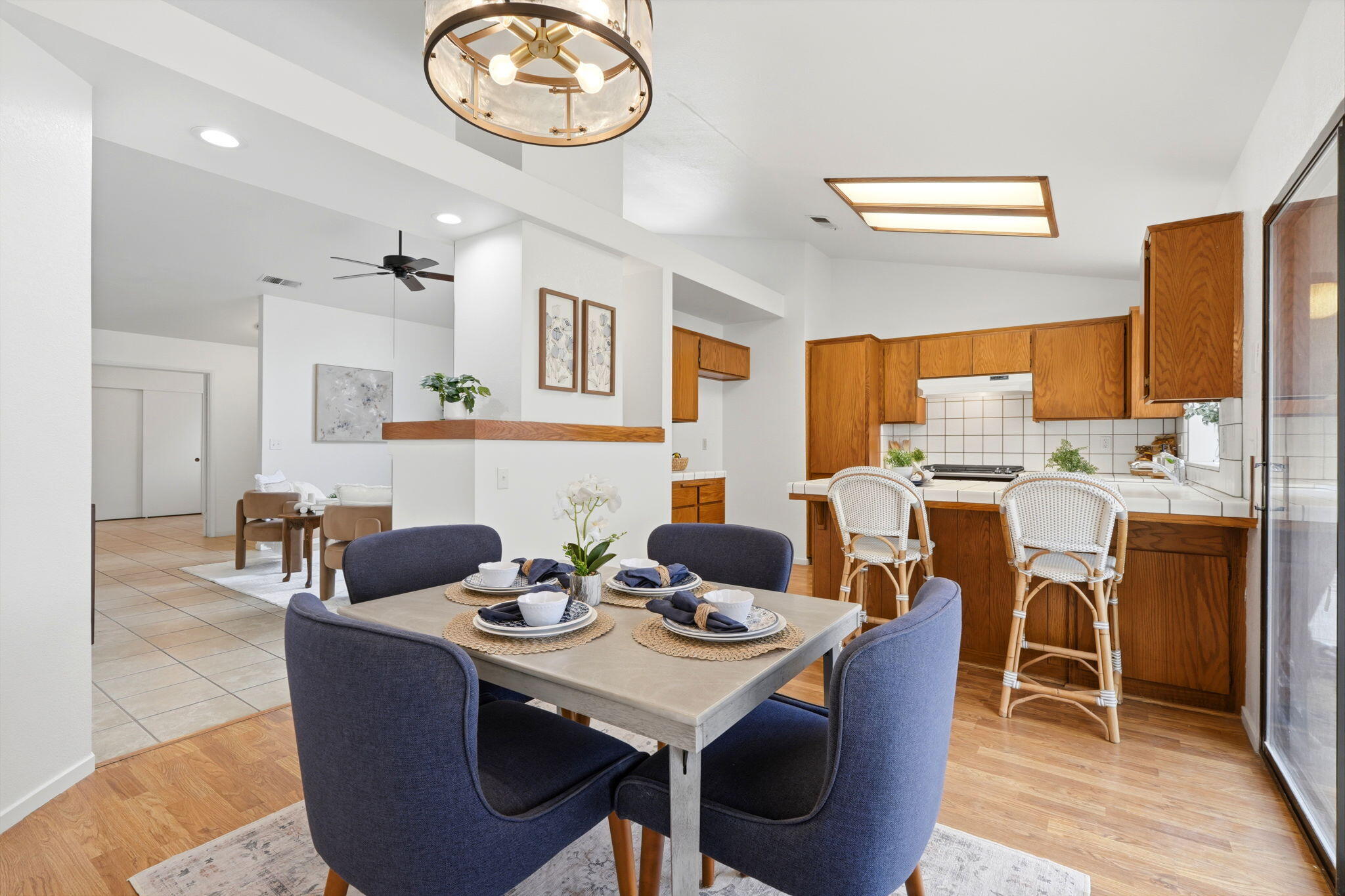 1912 S Pinnacle Street