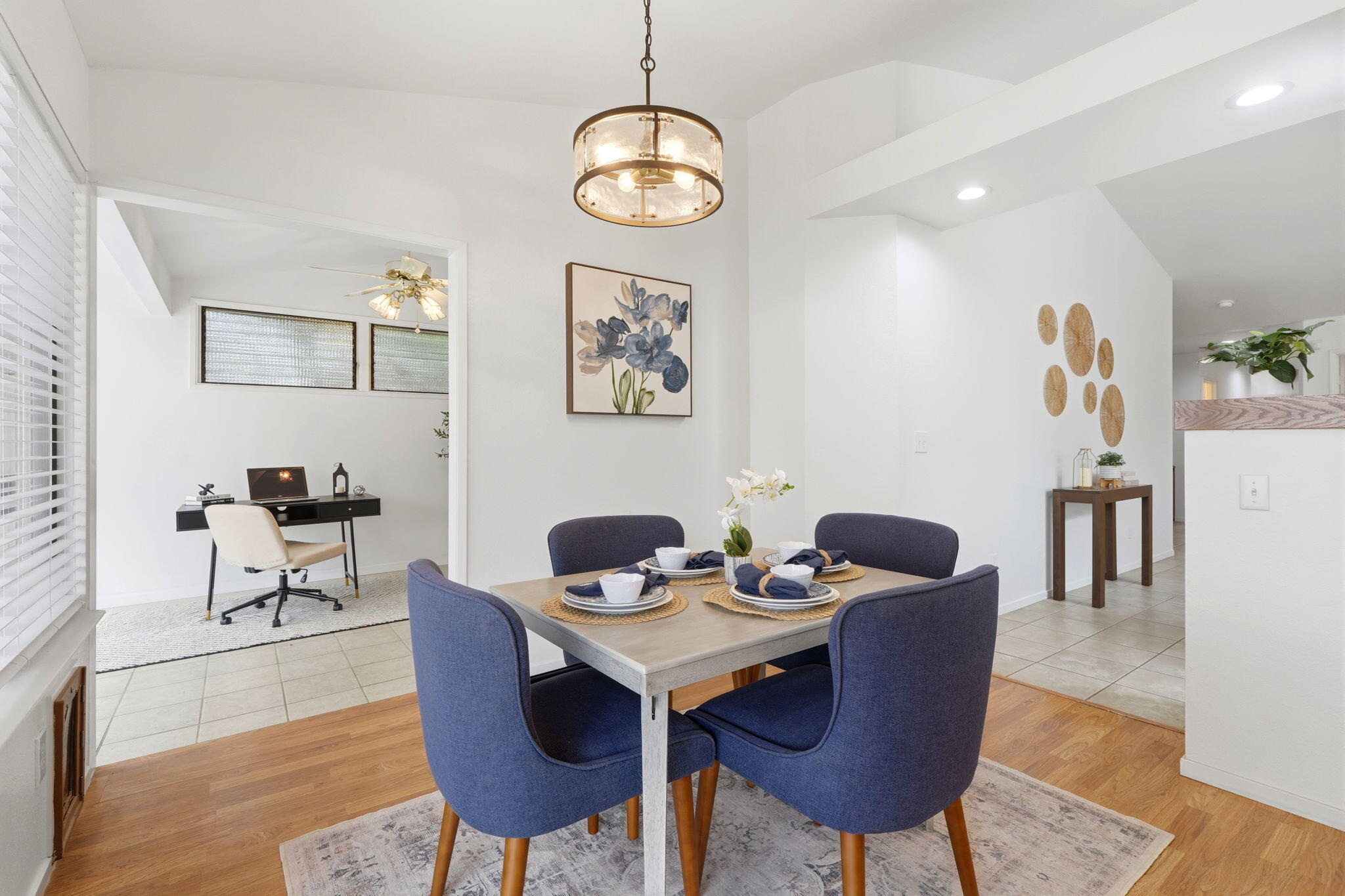 1912 S Pinnacle Street