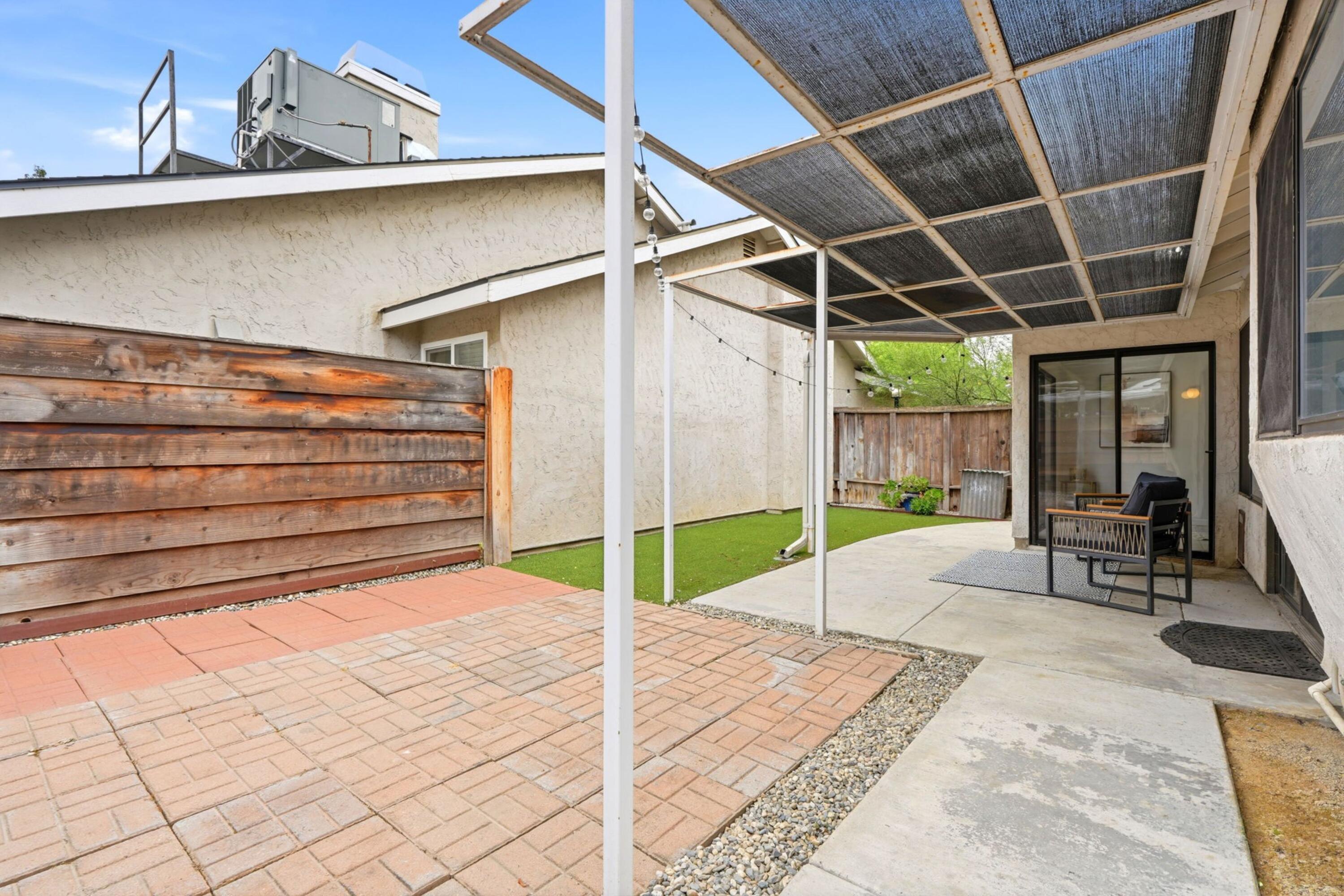 1912 S Pinnacle Street