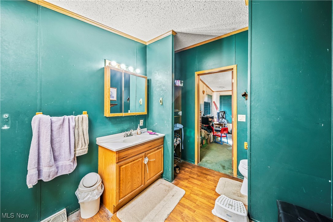 1055 E Morgan