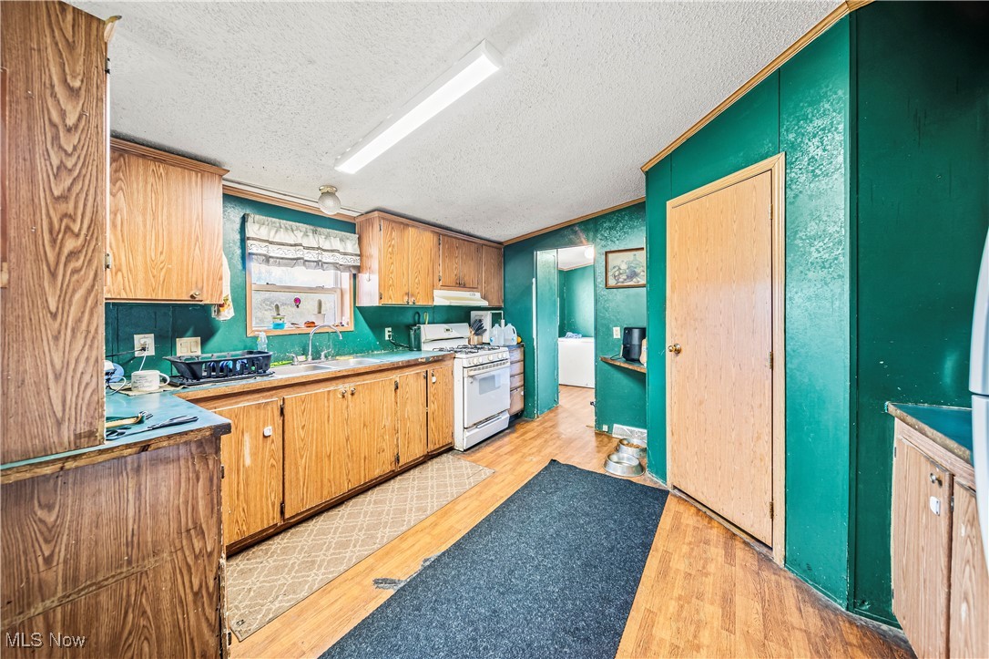 1055 E Morgan