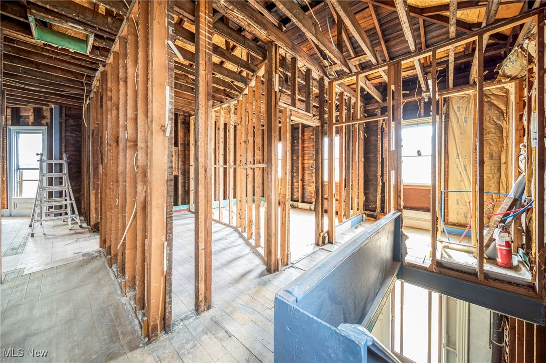371 W Main Street