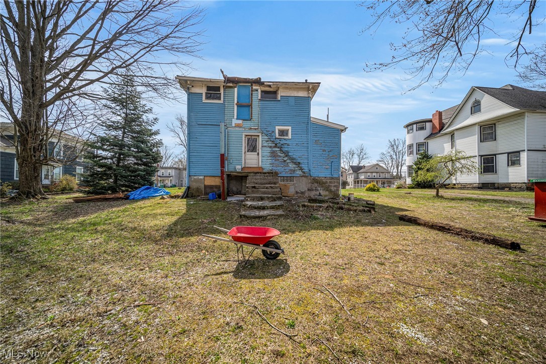 371 W Main Street