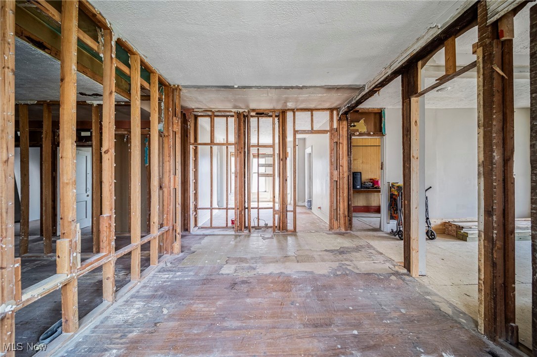 371 W Main Street