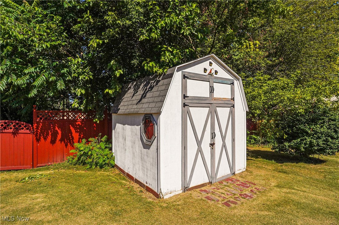 319 Hosford Avenue