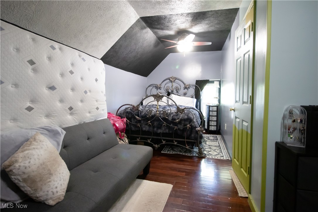 1614 E 49th Street