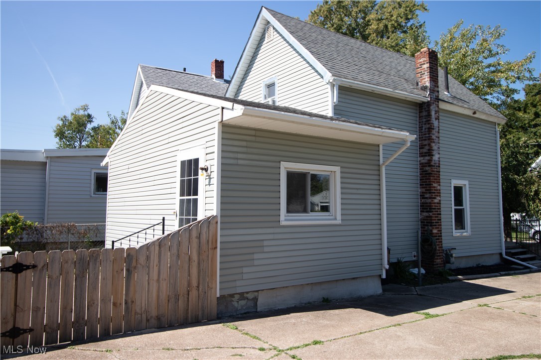 1614 E 49th Street