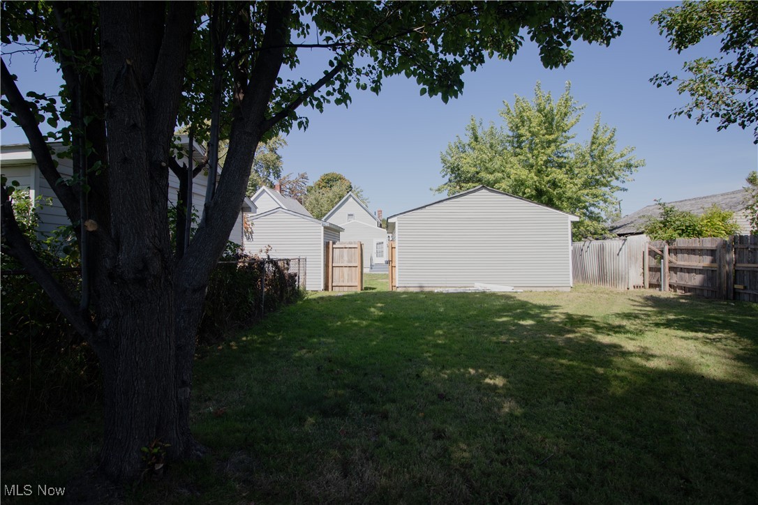 1614 E 49th Street
