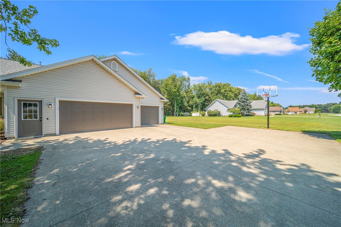 7125 Harmony Glen Drive