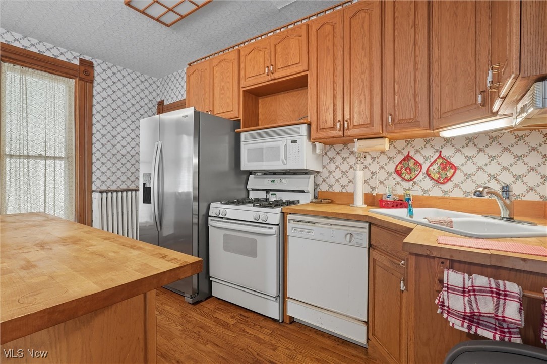 60 E Walnut Street