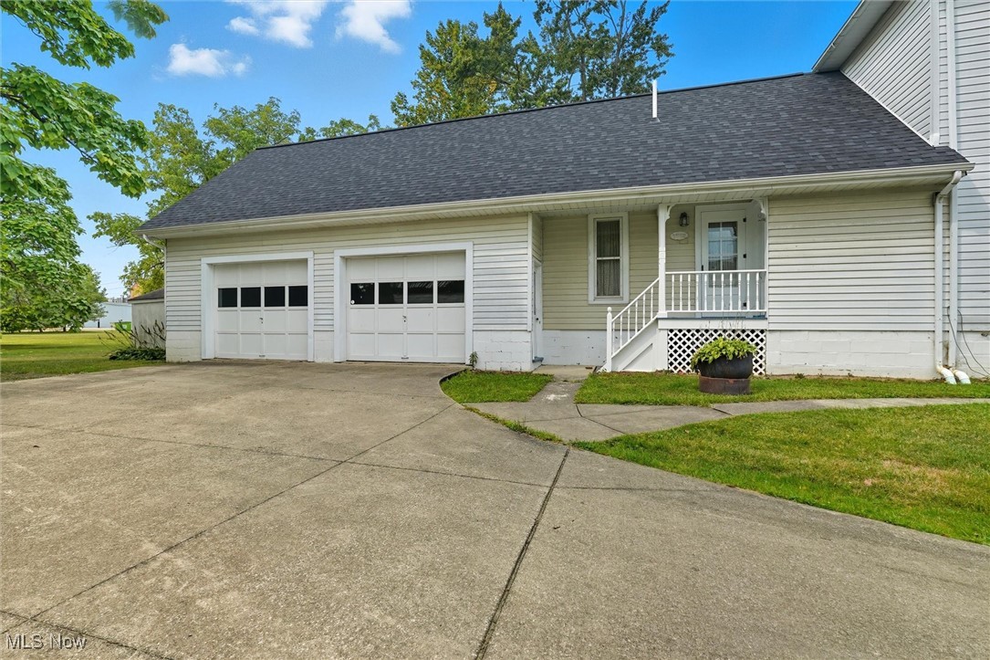 60 E Walnut Street