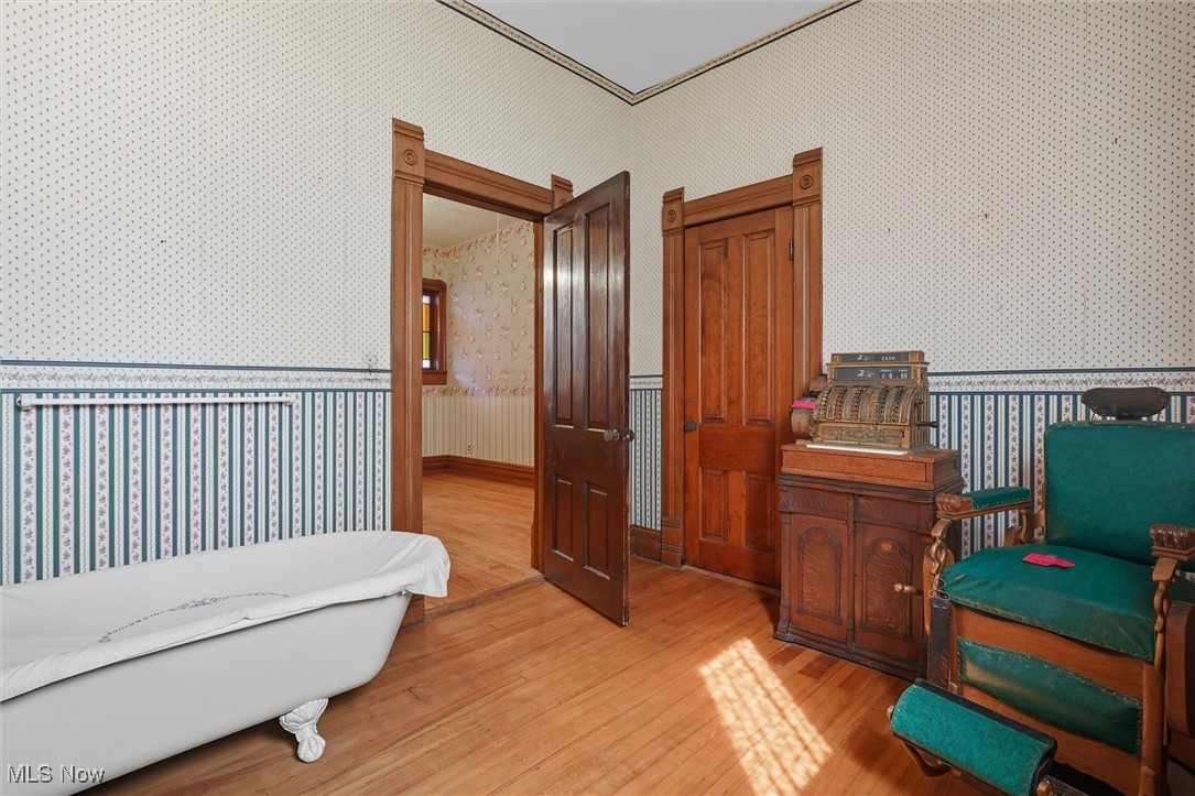 60 E Walnut Street