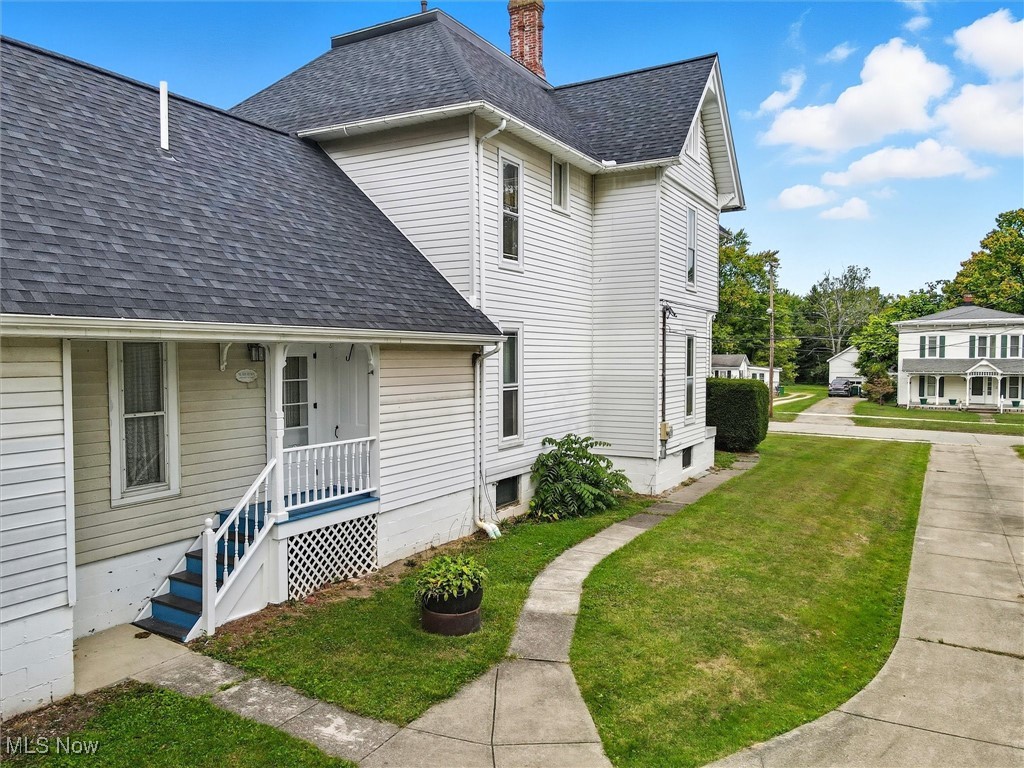 60 E Walnut Street